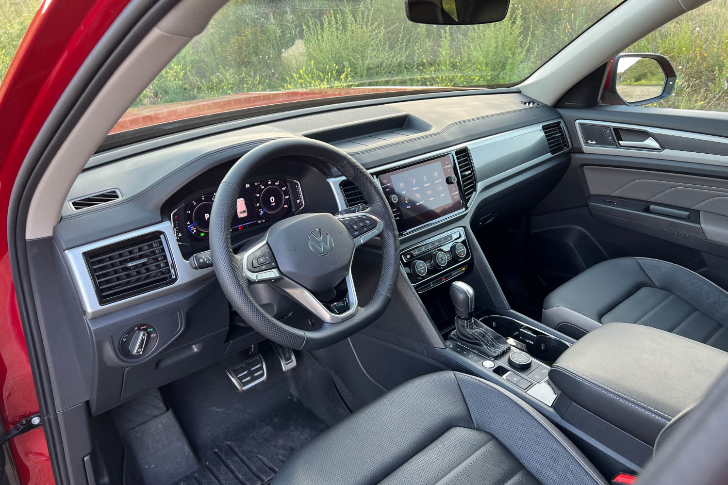 2022 Volkswagen Atlas SEL Premium interior dashboard