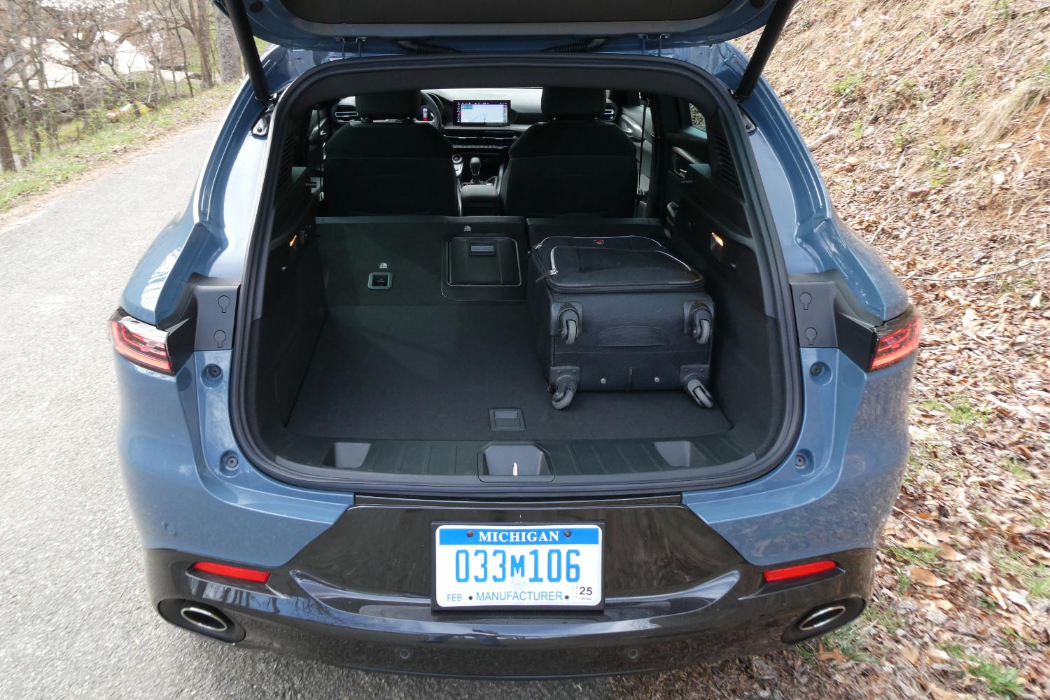 cargo area of 2024 Dodge Hornet R/T with luggage