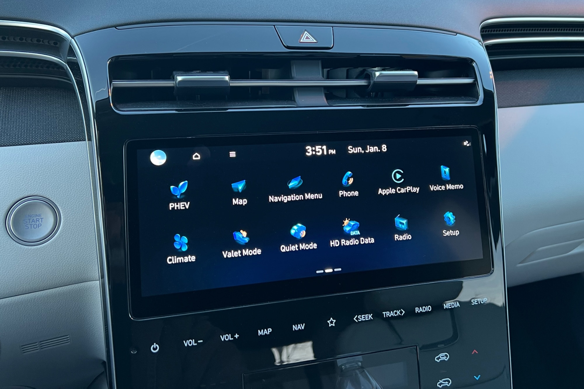 2023 Hyundai Tucson PHEV infotainment system