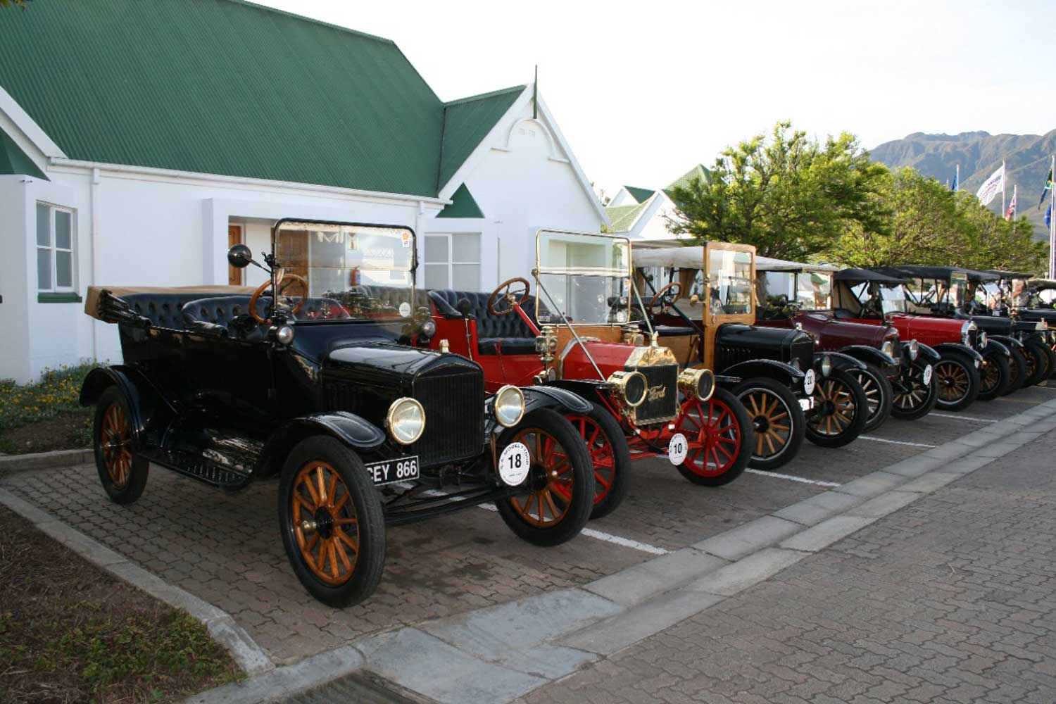 1908 Ford Model T cars