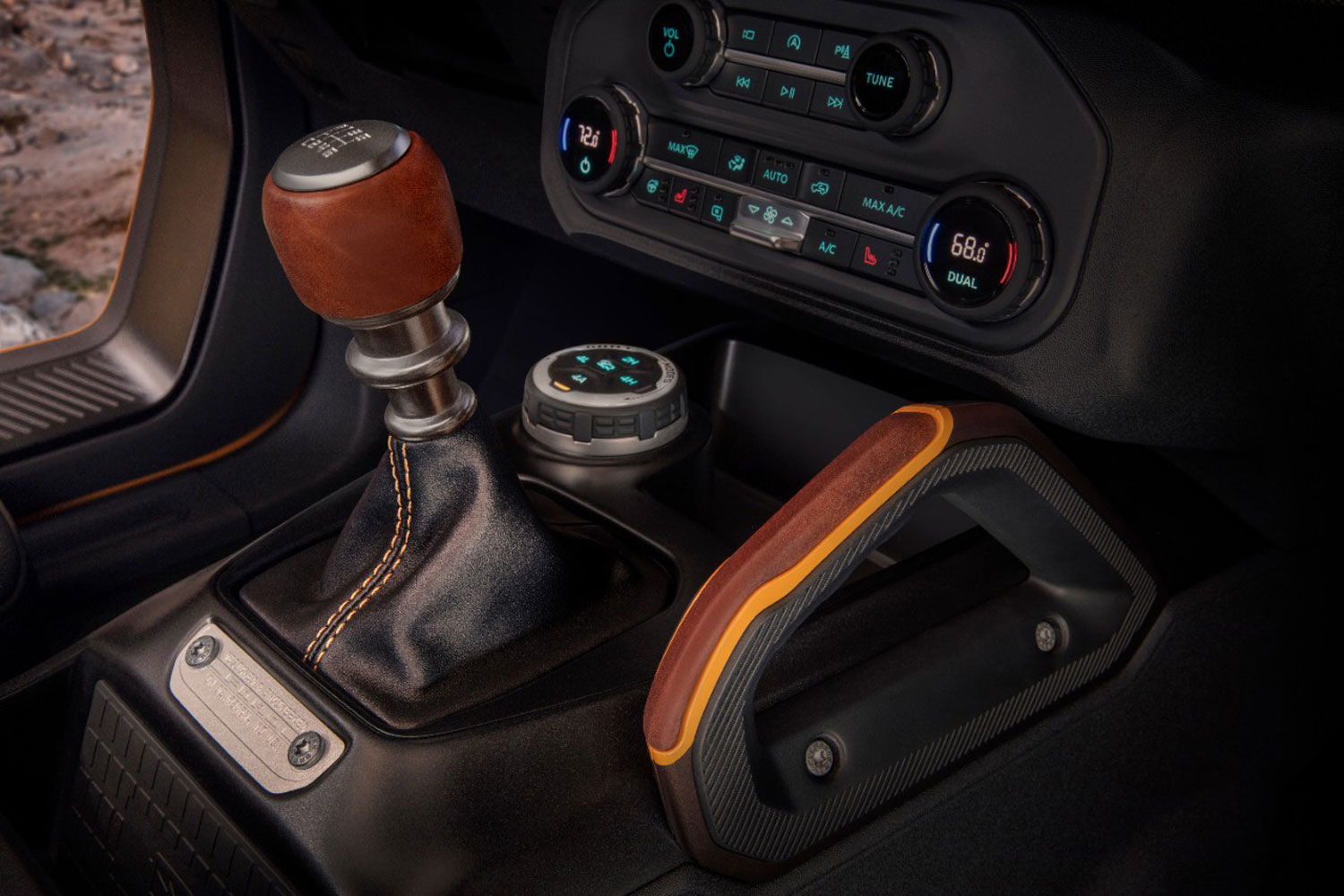 2021 Ford Bronco interior manual transmission gear shift