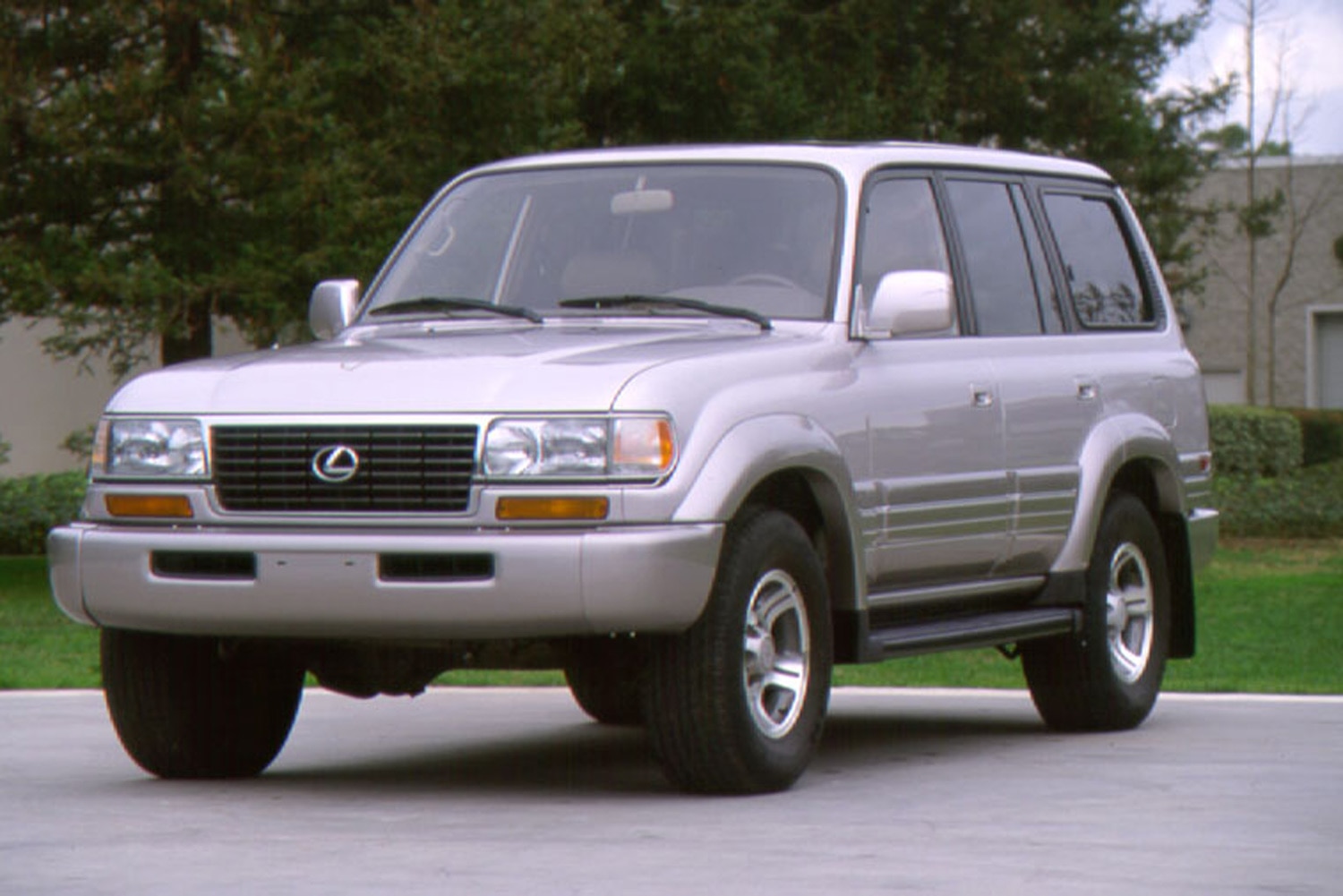 Front three-quarter view of a silver 1996 Lexus LX 450