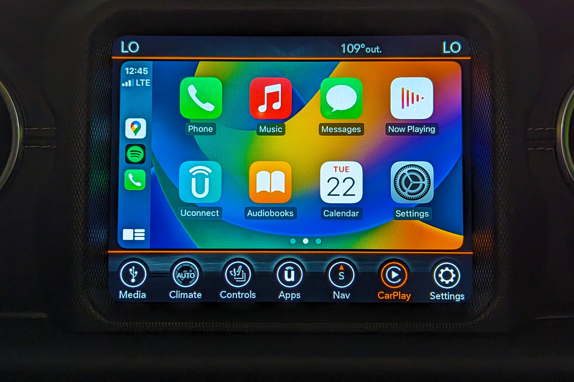 Apple CarPlay & Android Auto screen