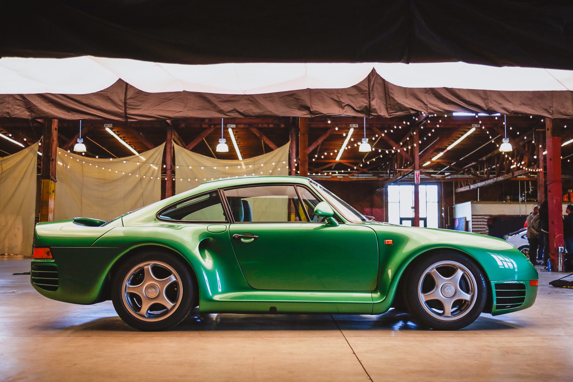 Green Canepa-modified Porsche 959 profile shot at Luftgekundefinedhlt in Los Angeles in 2017