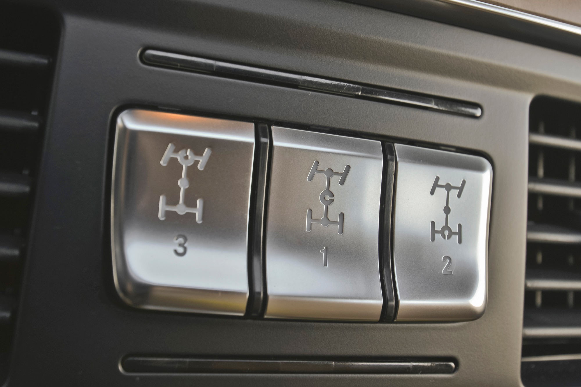 2013 Mercedes-Benz G550 differential lock switches