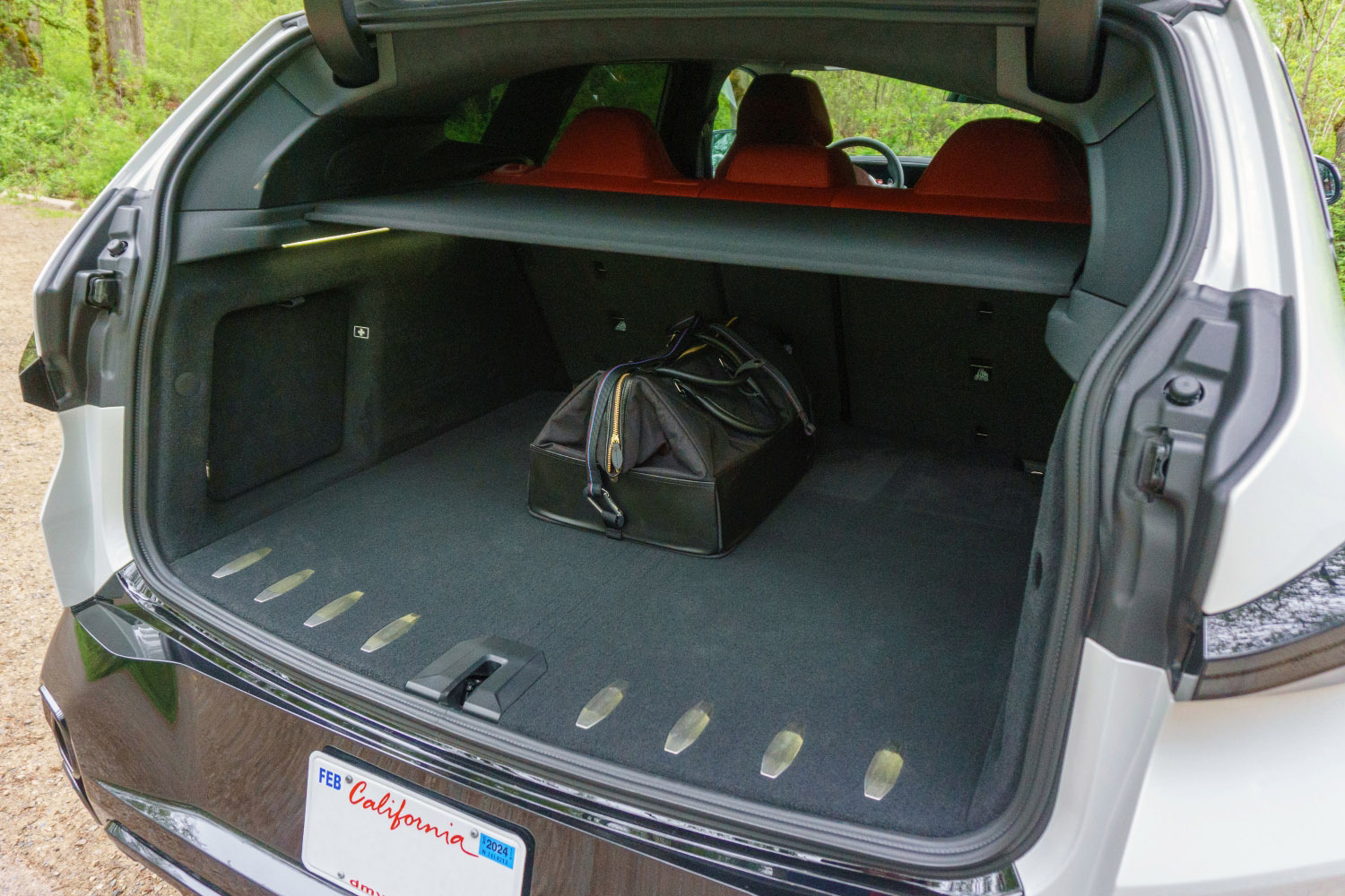2023 BMW XM rear cargo space
