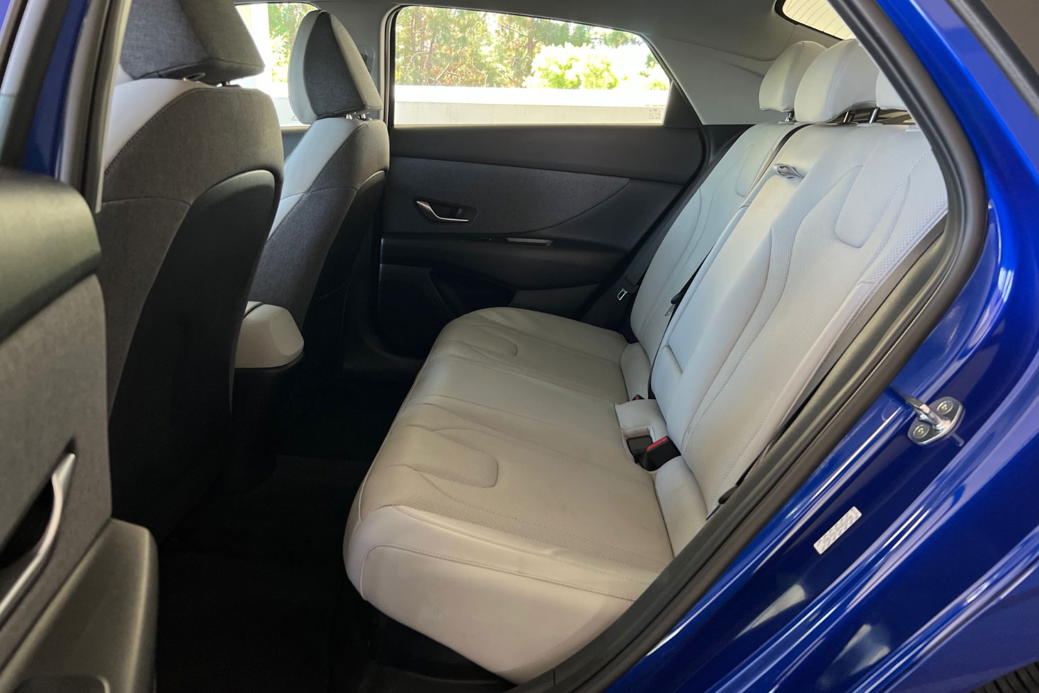 2023 Hyundai Elantra Hybrid Limited interior back seat