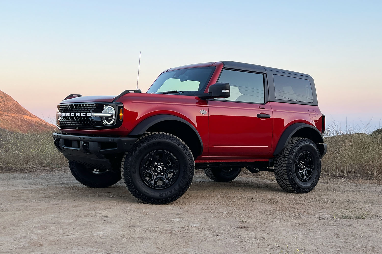 Front three-quarter view of 2023 Ford Bronco in red