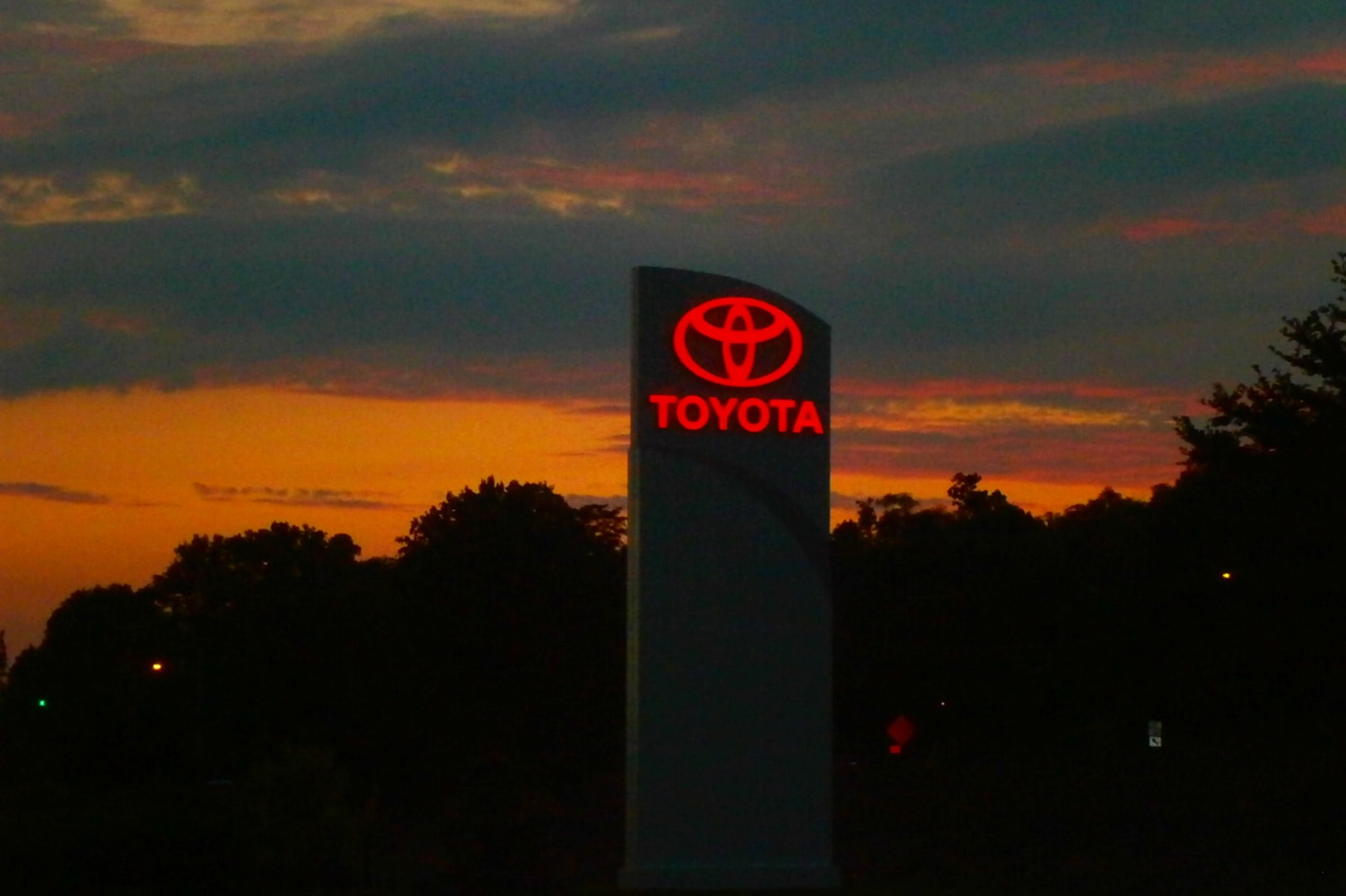 Toyota dealership sign