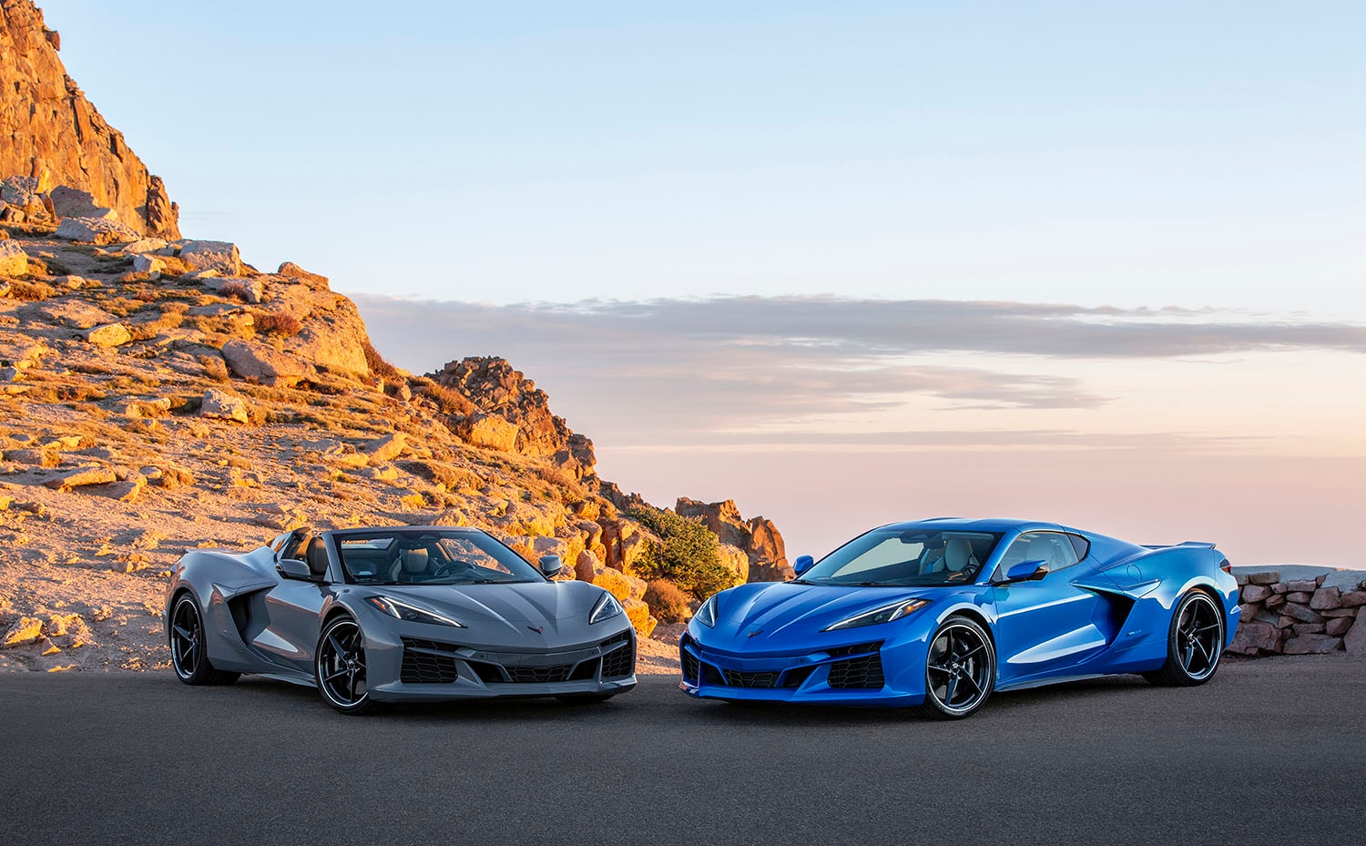 Two 2024 Chevrolet Corvettes in gray and blue
