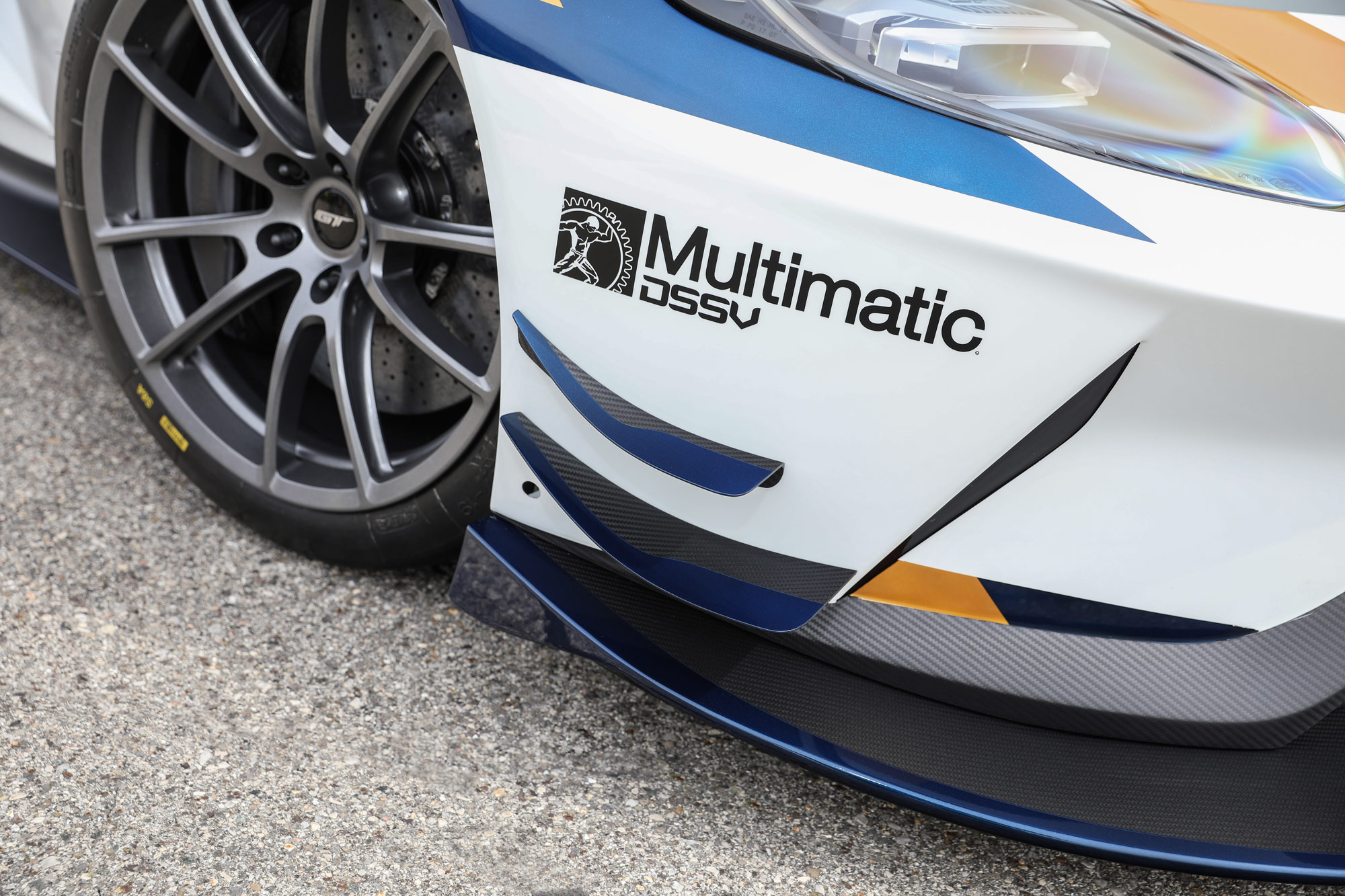 Close-up of a front fender on a Ford GT