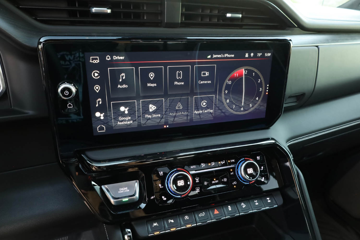 The infotainment screen of the 2023 GMC Sierra 1500 AT4X