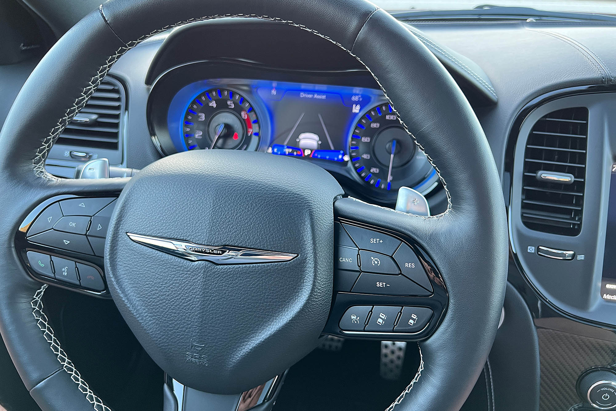 Steering wheel and digital gauge cluster of the 2023 Chrysler 300