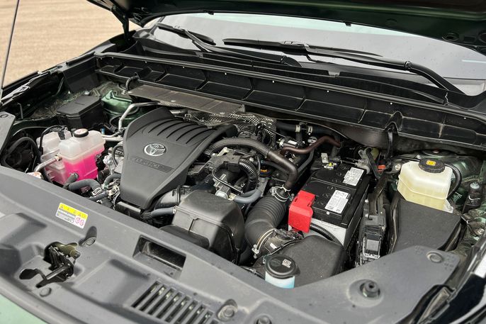 2024 Toyota Highlander Review and Test Drive | Capital One Auto Navigator