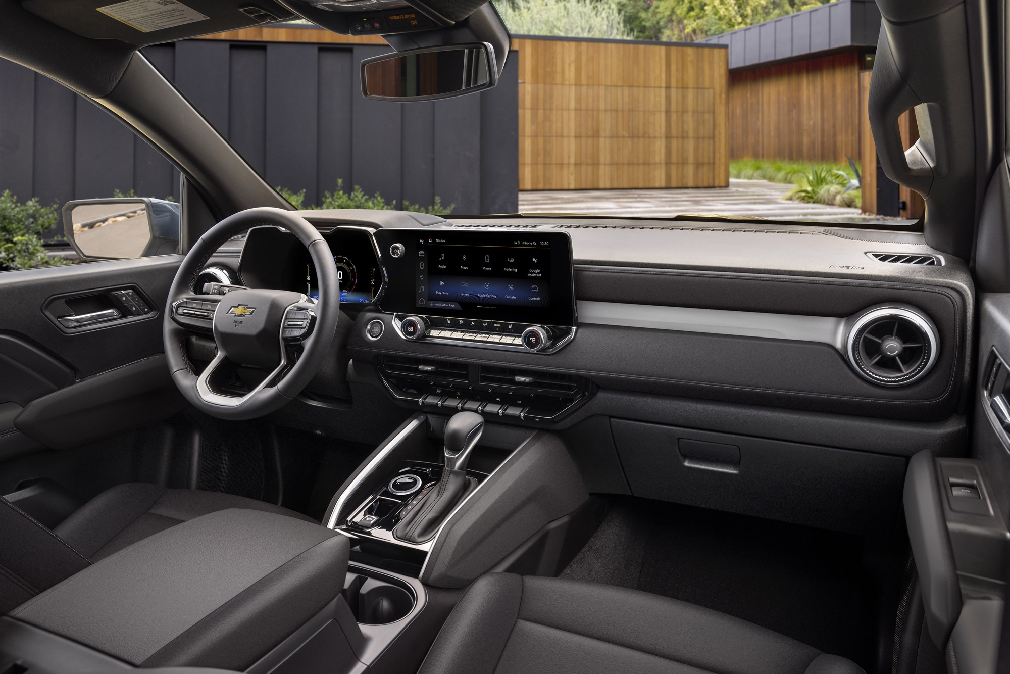 2023 Chevrolet Colorado LTD interior and dashboard