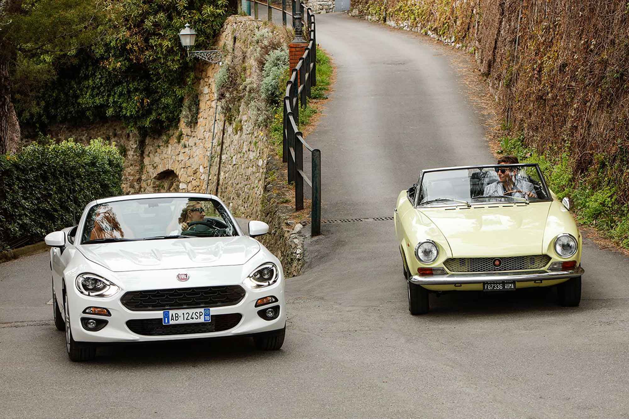 Redesigned and classic Fiat 124 Spider