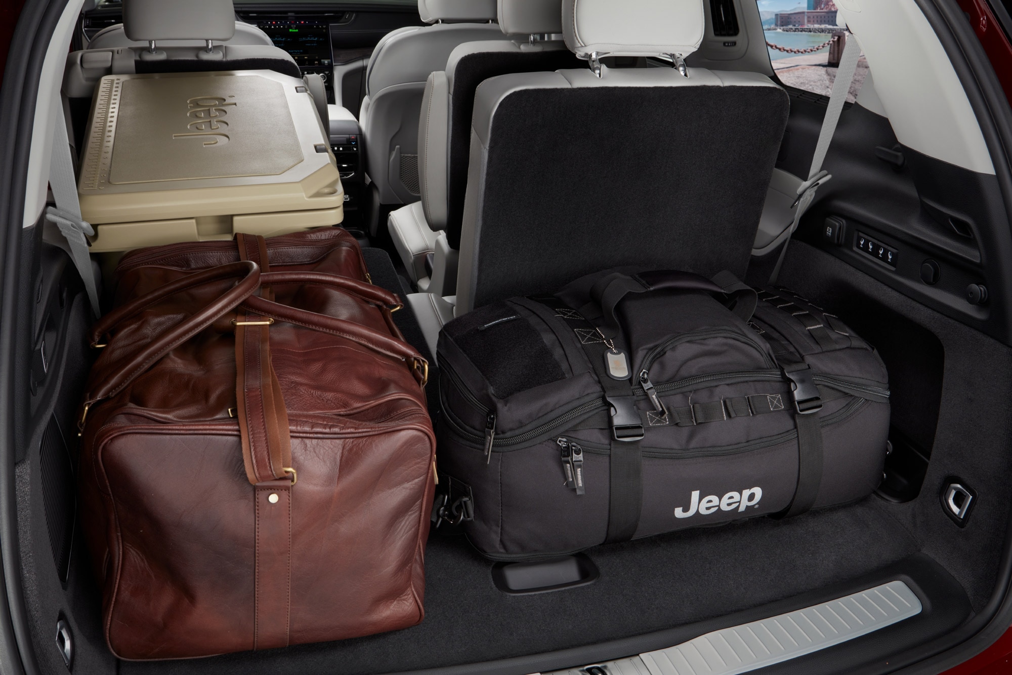 2023 Jeep Grand Cherokee L Overland interior and cargo space