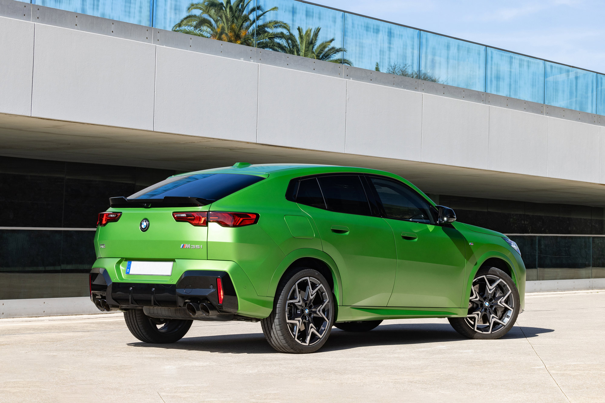 Green 2024 BMW X2