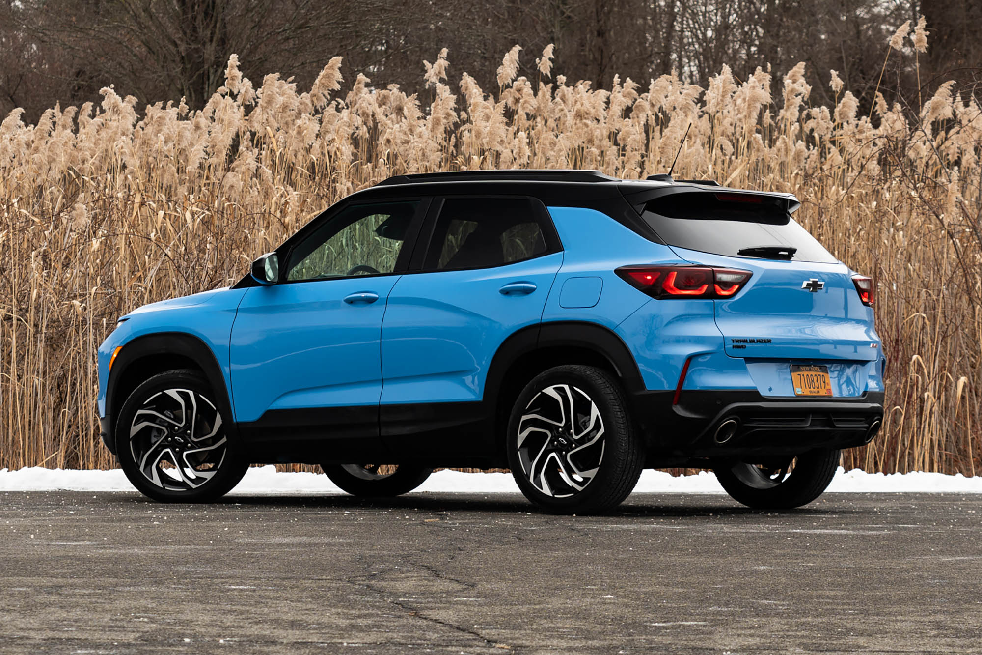 Right rear quarter view of a blue 2024 Chevrolet Trailblazer