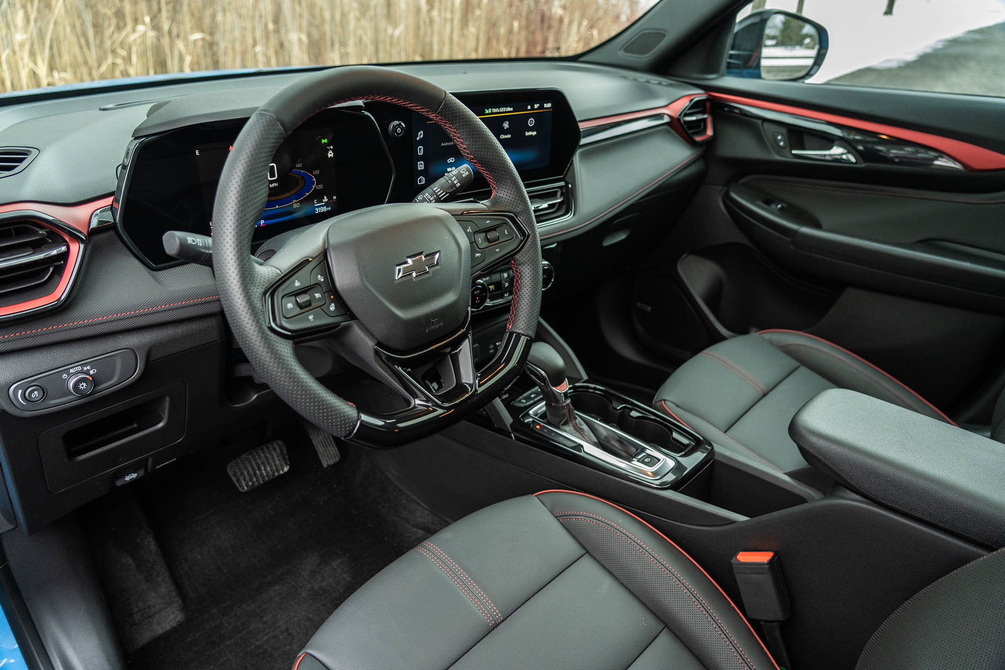 The front seats and dashboard of a 2024 Chevrolet Trailblazer