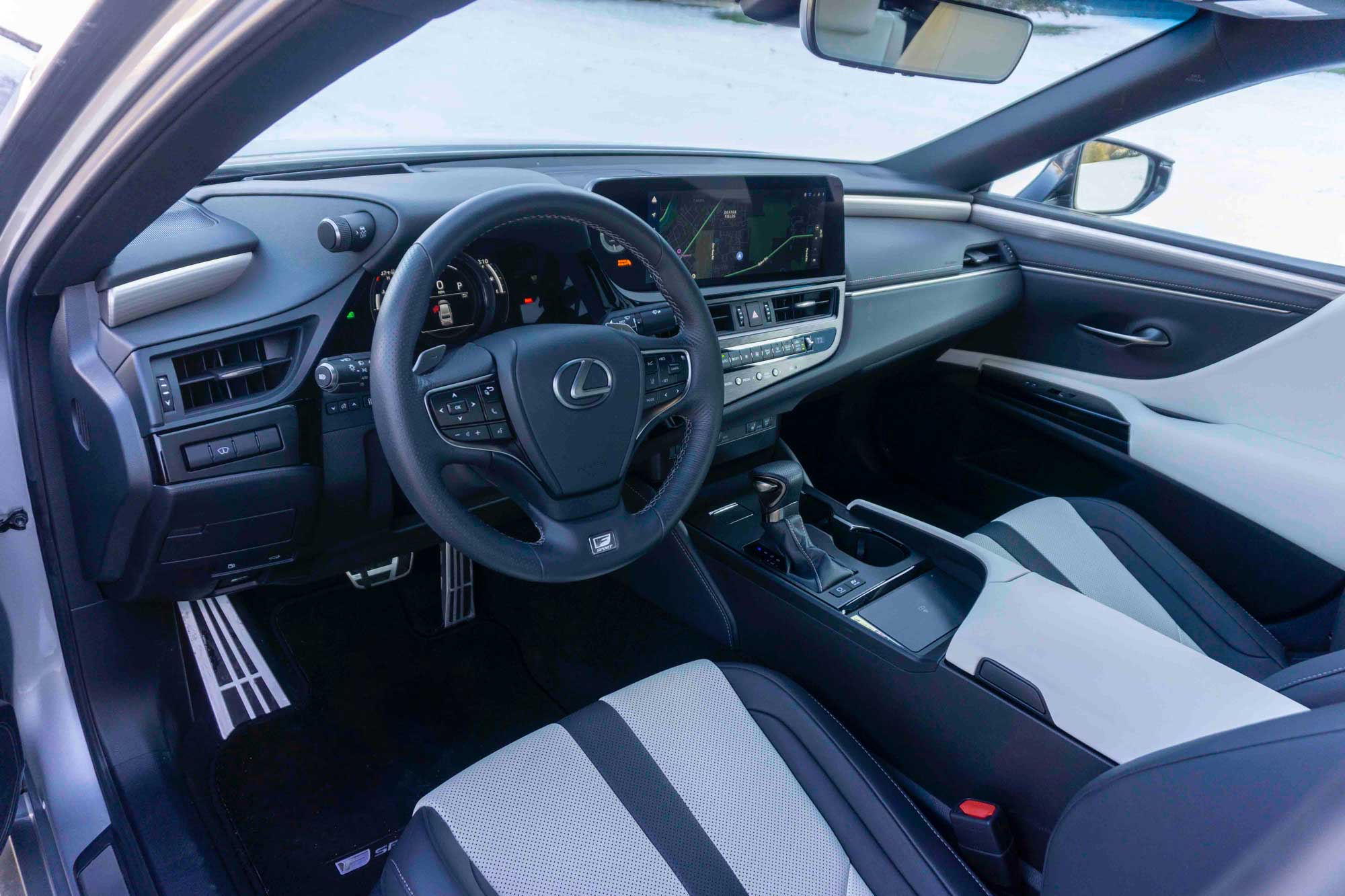 2024 Lexus ES 300h interior dashboard