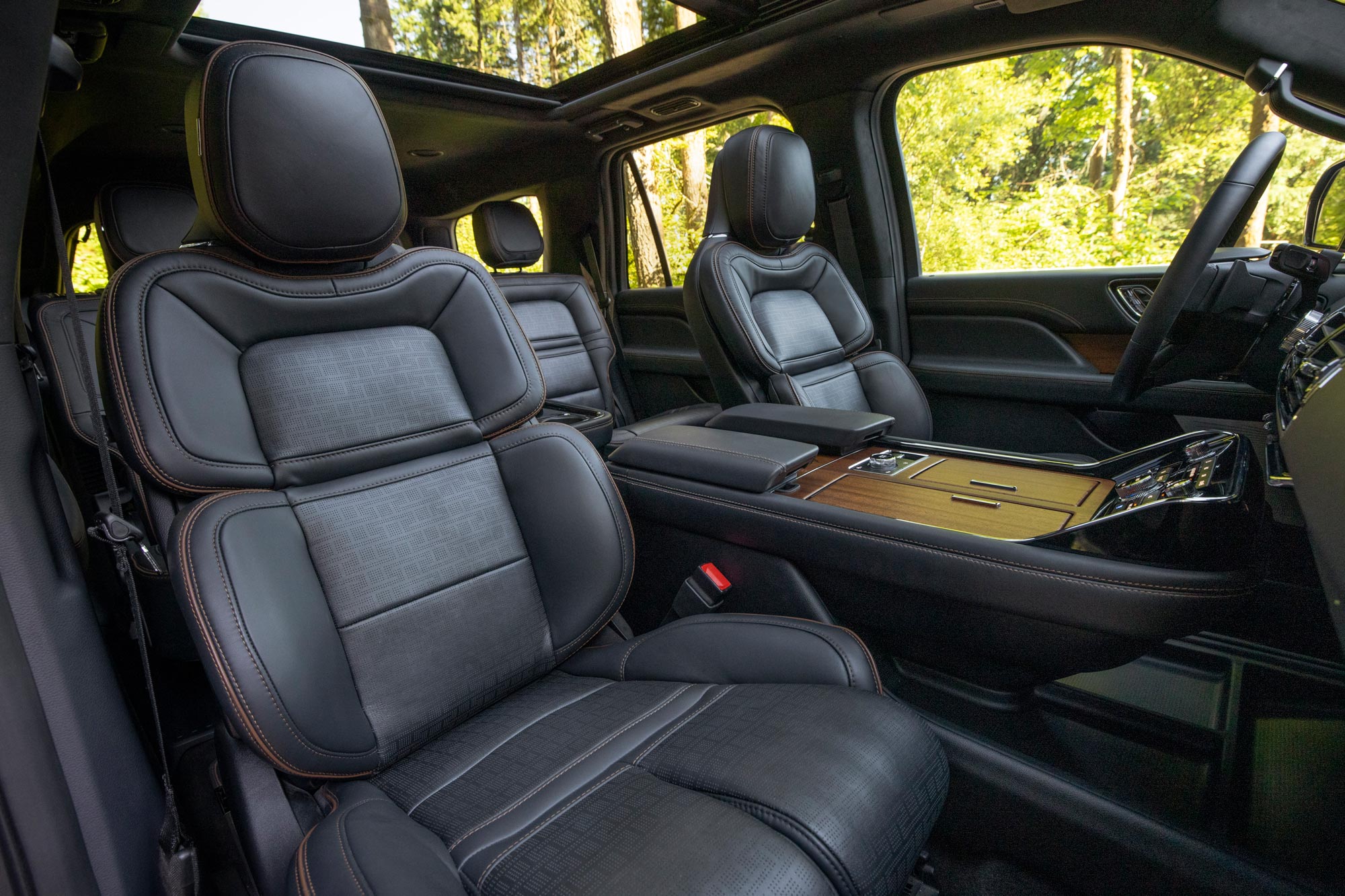 Front seats of a 2023 Lincoln Aviator