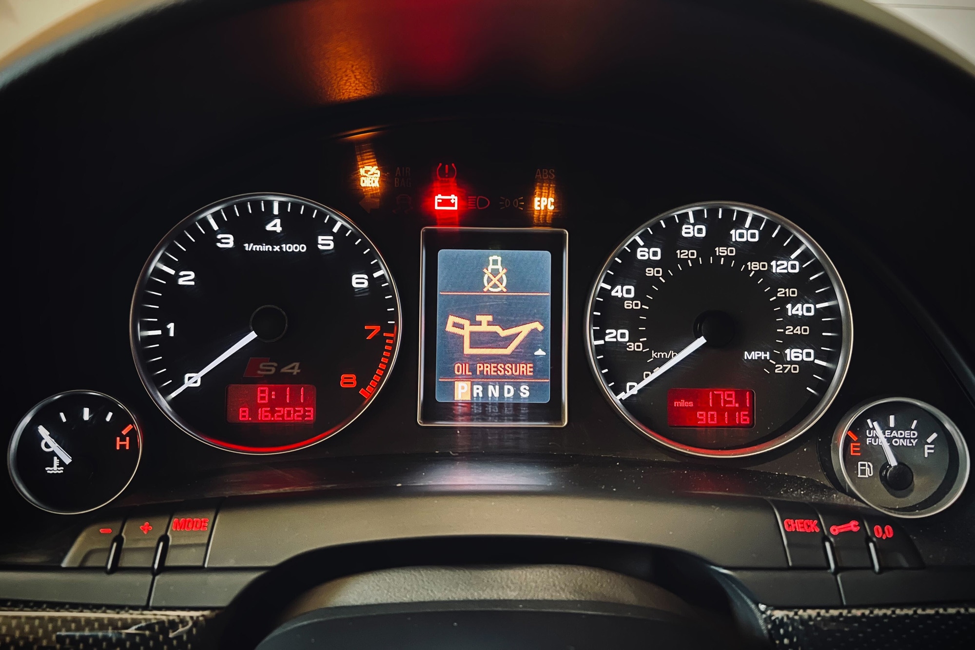 Driver gauge panel