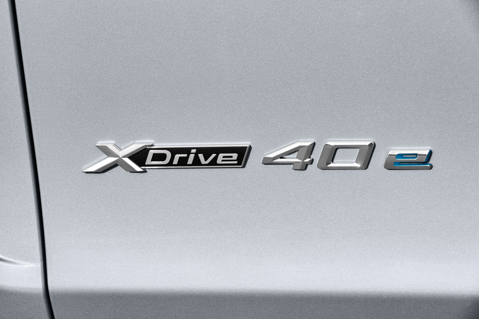 BMW xDrive 40e badge