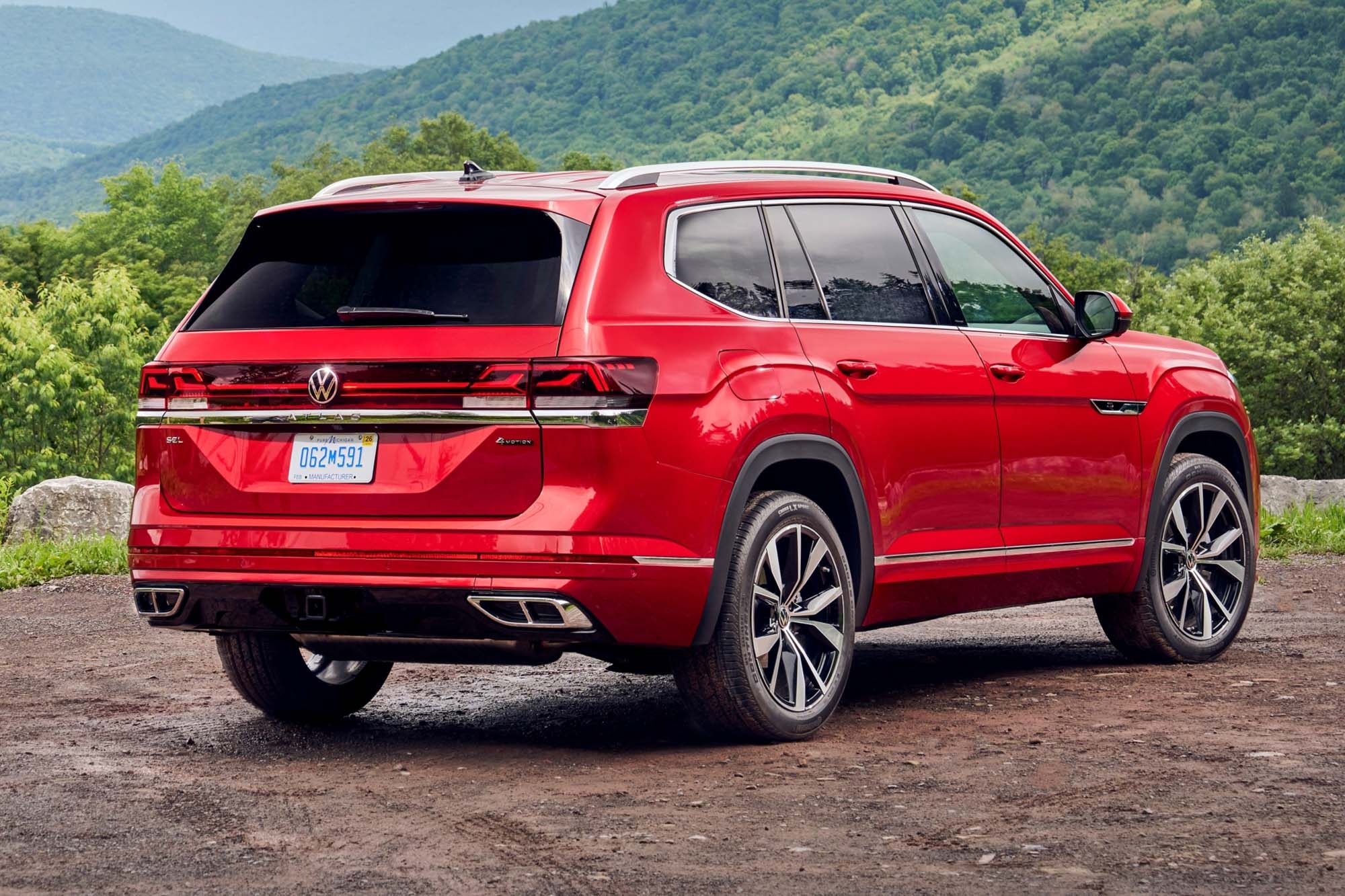 Right rear view of a red 2024 Volkswagen Atlas