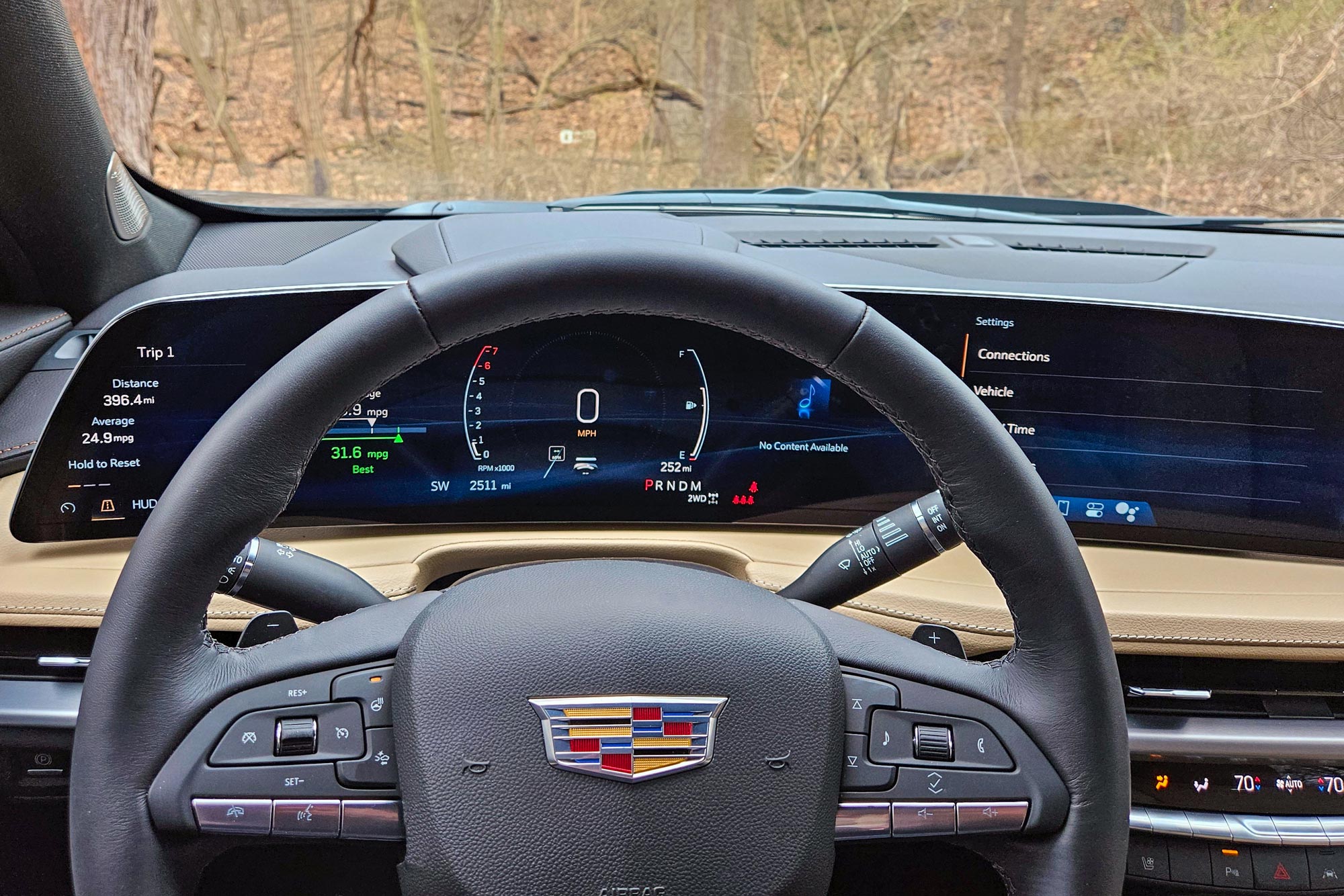 2024 Cadillac XT4 digital instrumentation panel