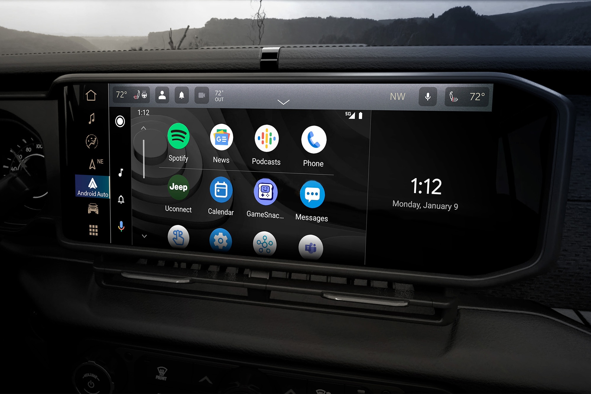 2024 Jeep Wrangler infotainment screen displaying Android Auto.