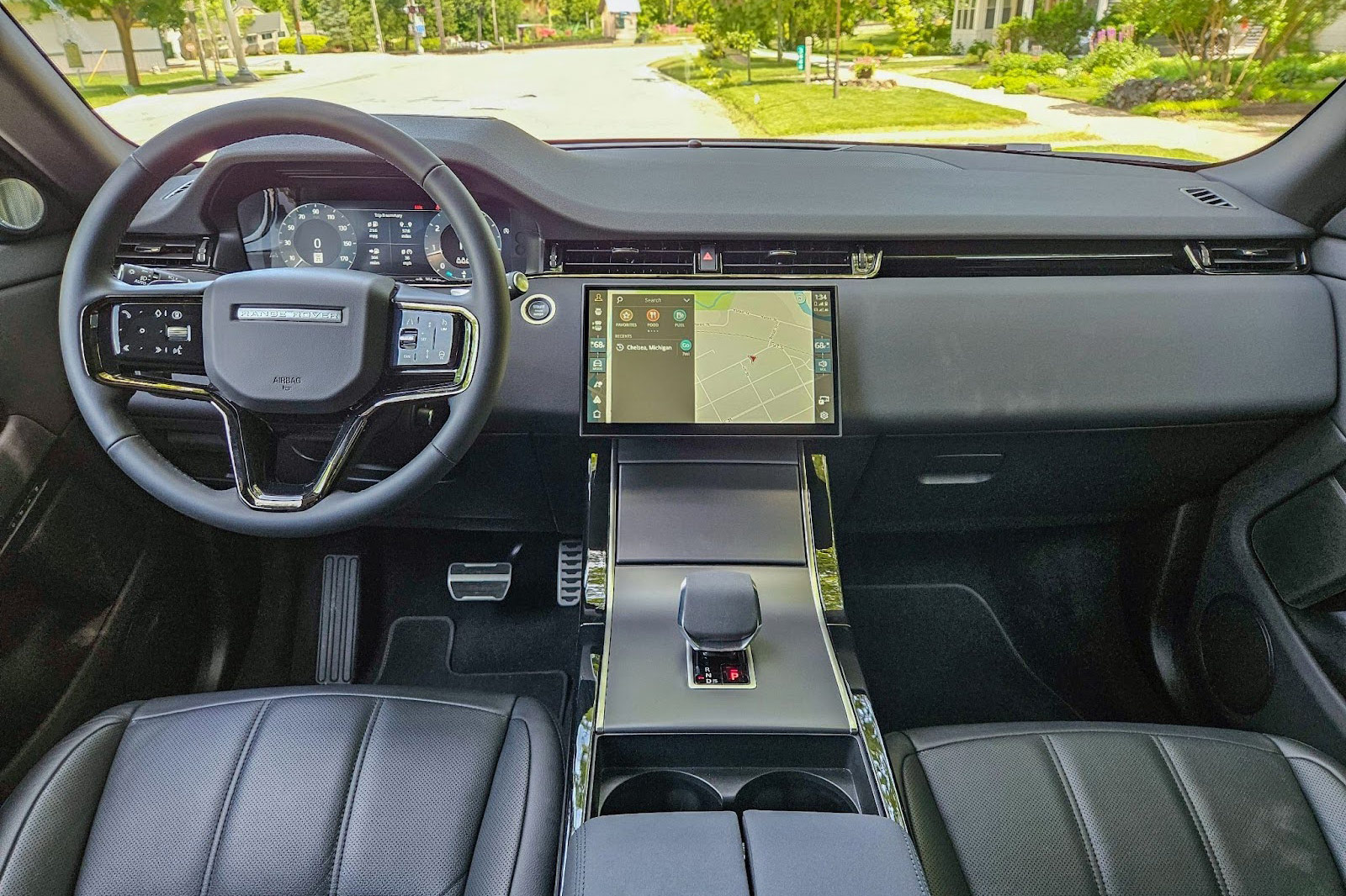 Dashboard and front seats of a 2024 Range Rover Evoque