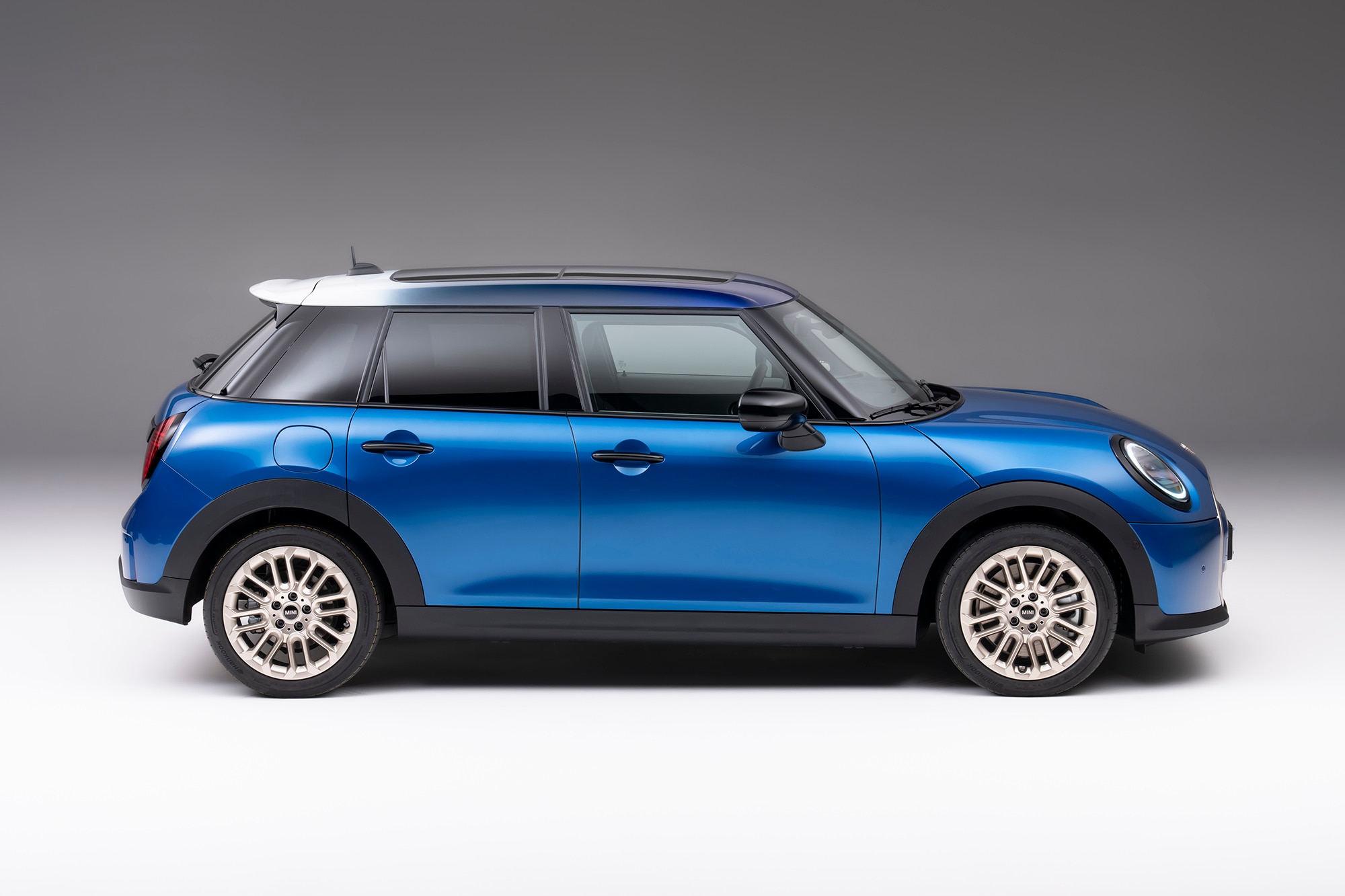 2025 Mini Cooper S 4-Door in blue, side profile