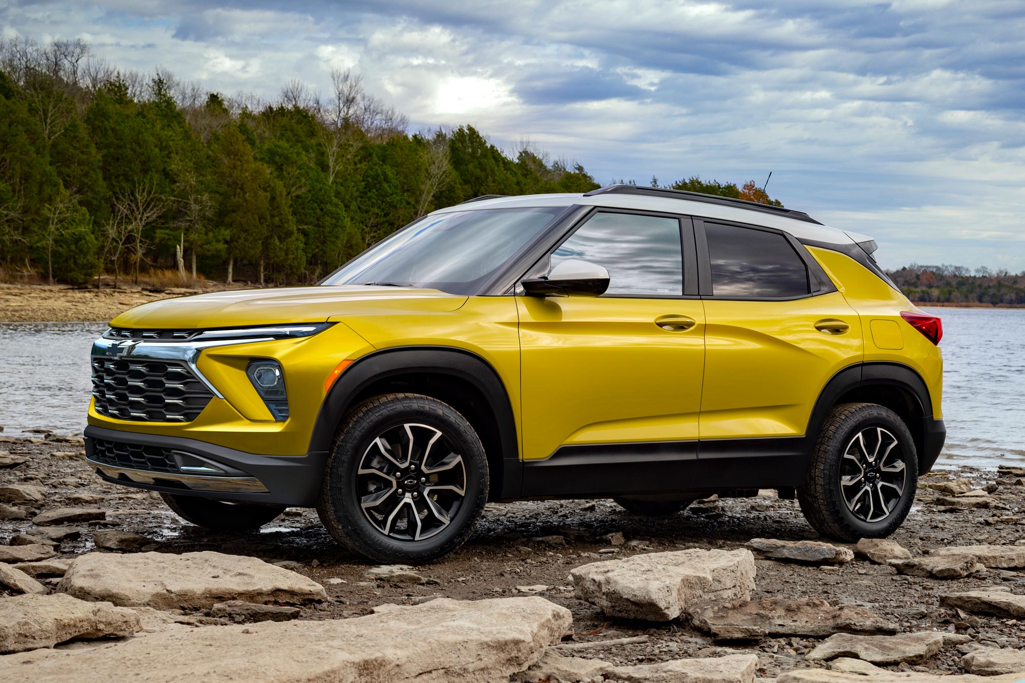 Side of a yellow 2024 Chevrolet Trailblazer