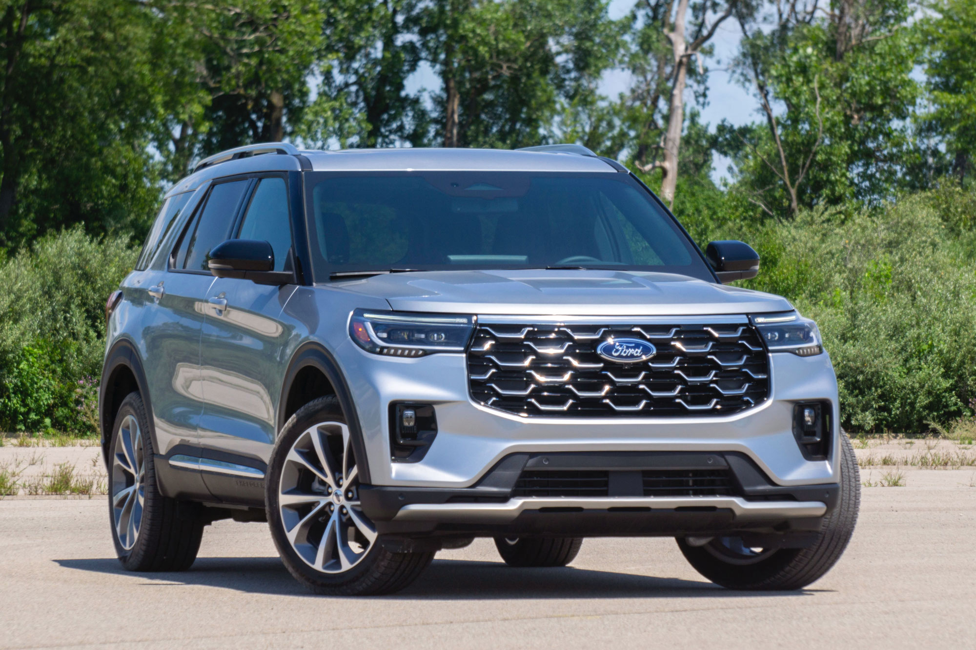 Front of a silver 2025 Ford Explorer Platinum