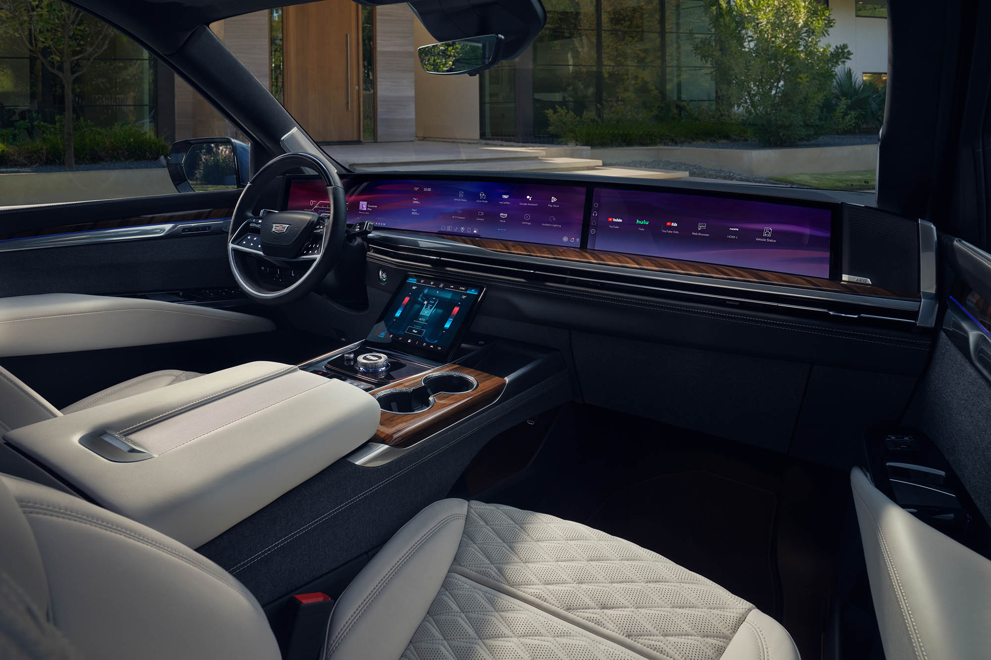 The front seats and dashboard of a 2025 Cadillac Escalade 