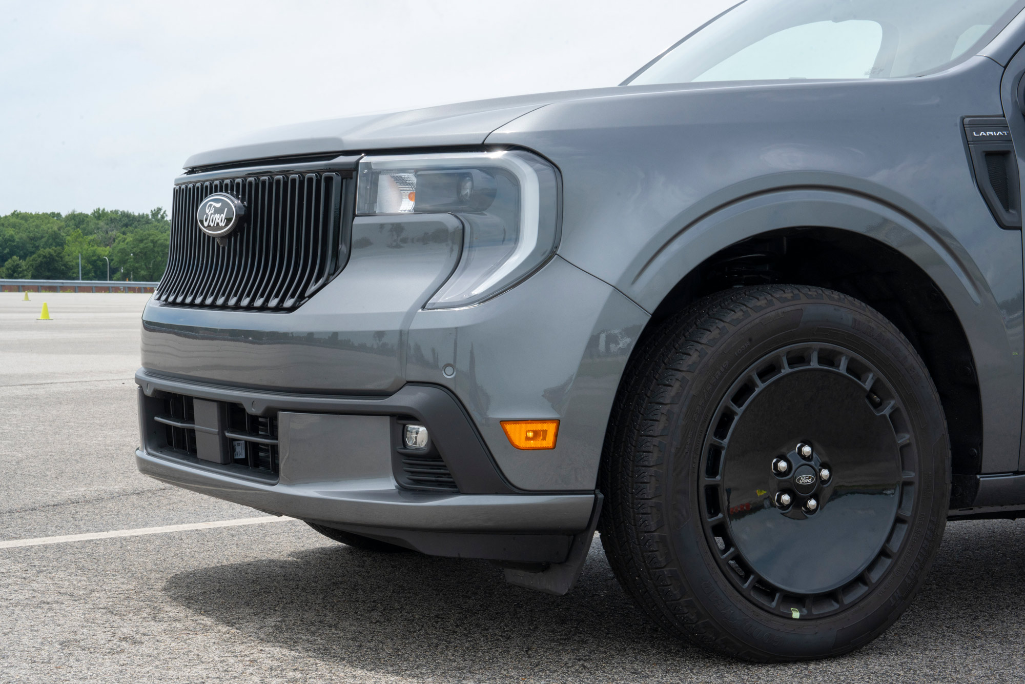 Front end and wheel of a 2025 Ford Maverick Lobo