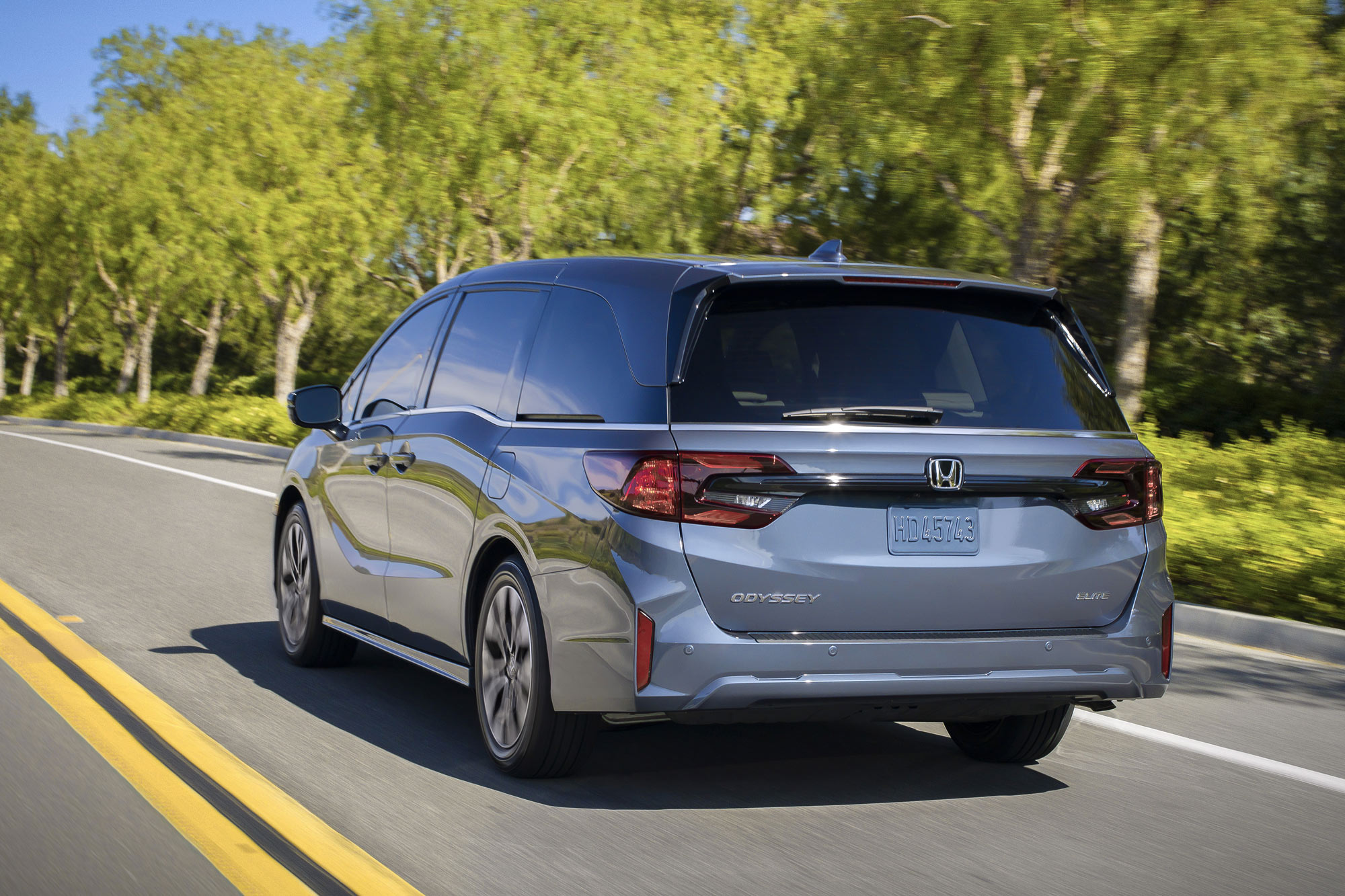 Rear of a blue 2025 Honda Odyssey Elite