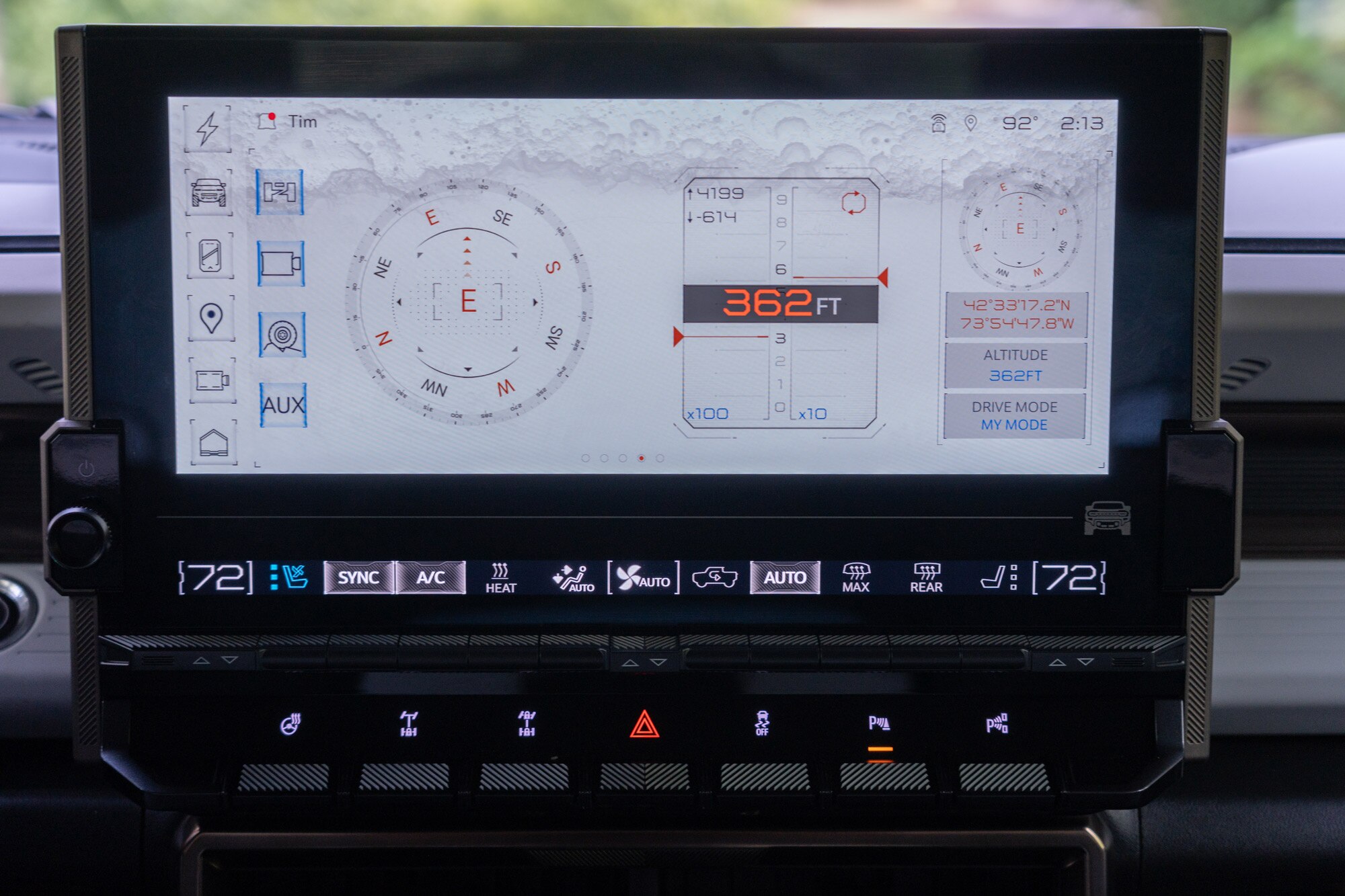 2024 GMC Hummer EV SUV infotainment system