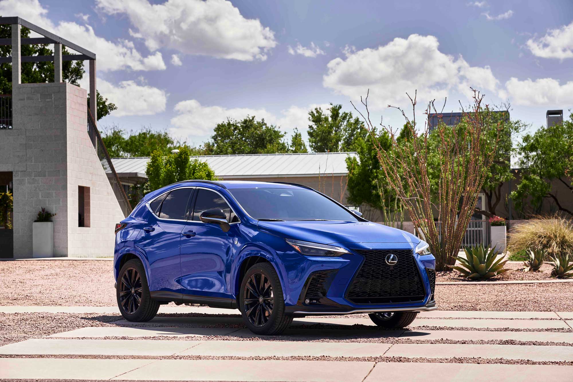 2025 Lexus NX 450h+