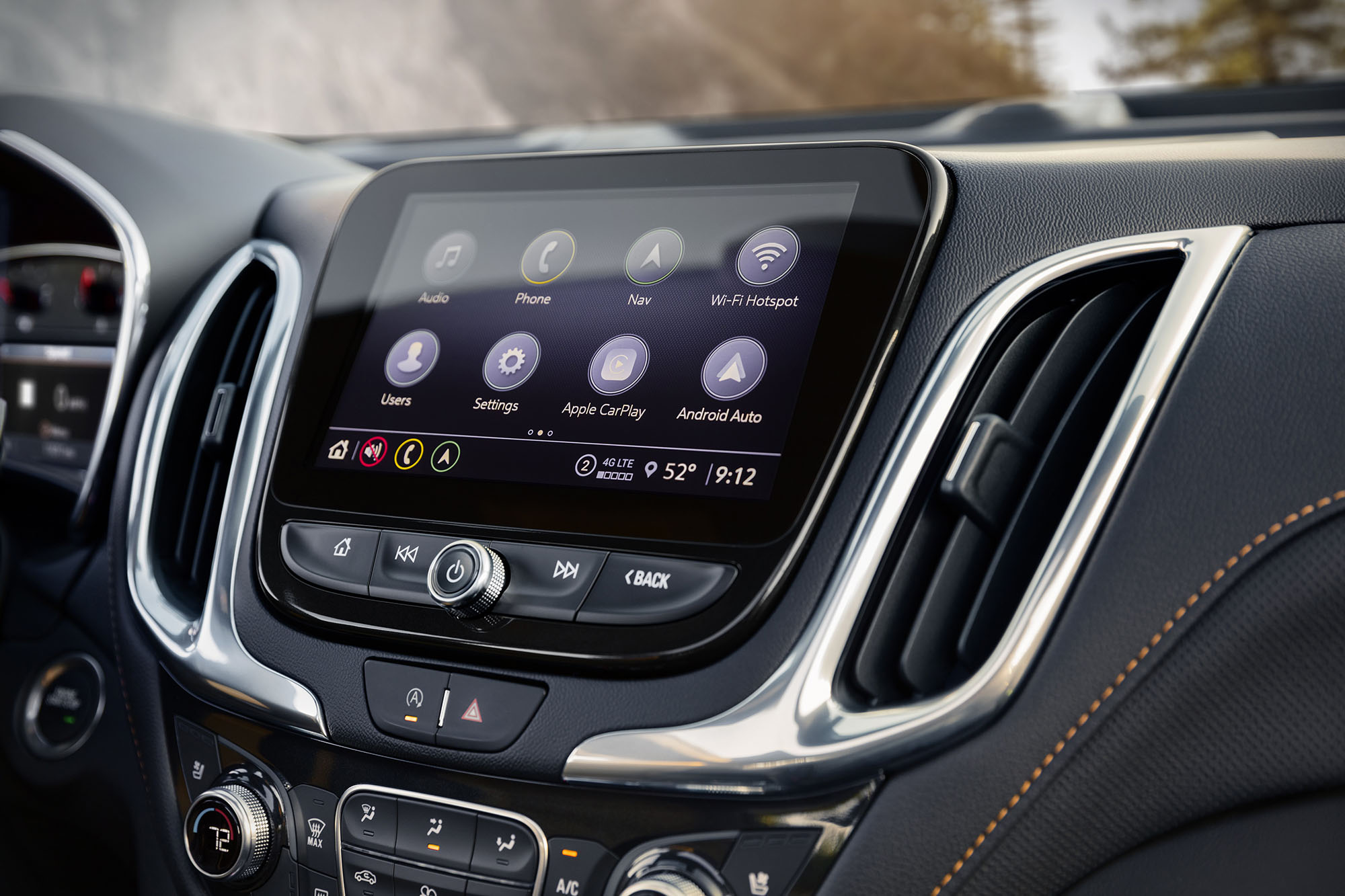 Infotainment screen in Chevrolet Equinox.