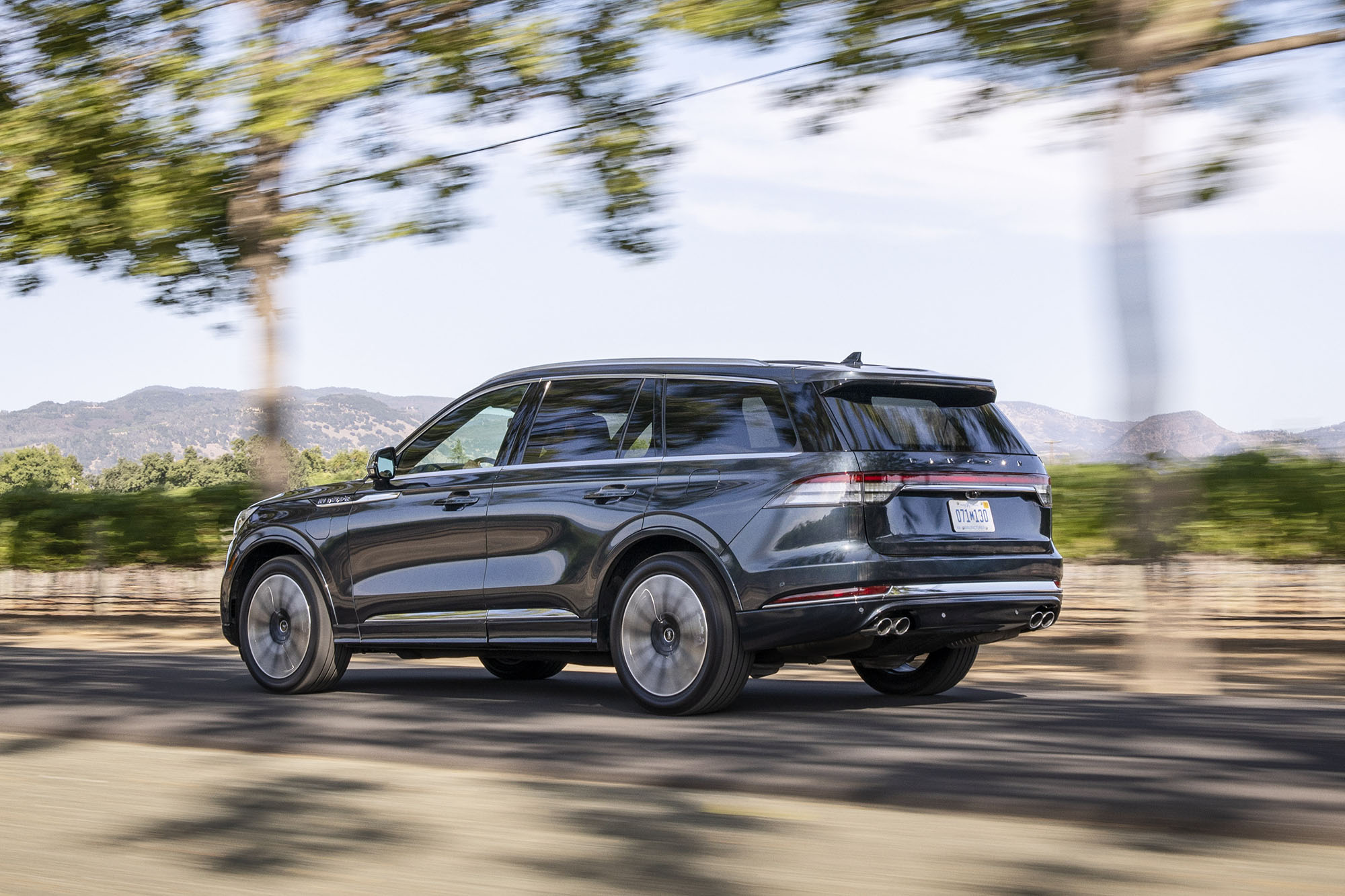 Lincoln Aviator in blue, rear