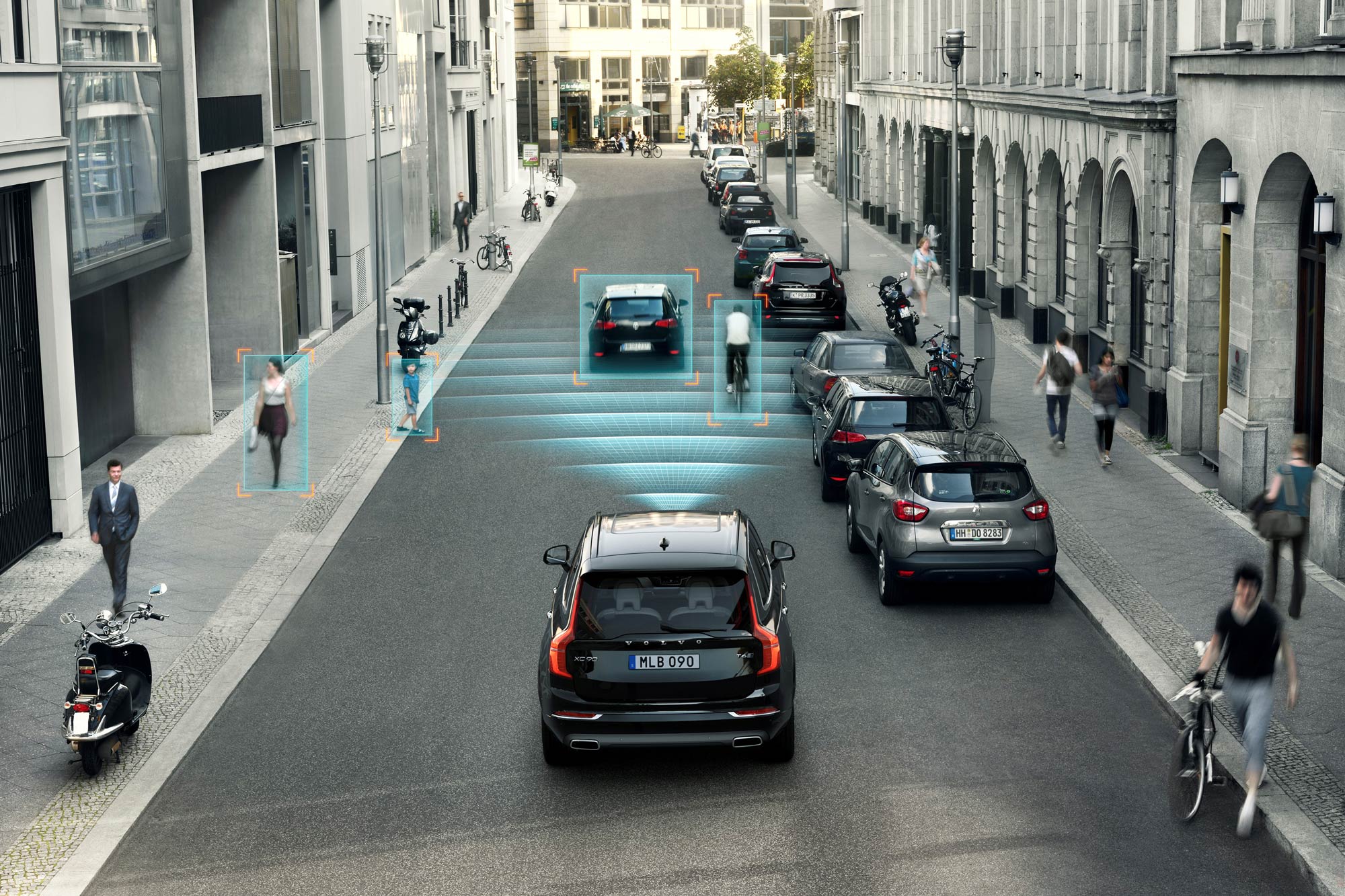 2014 Volvo XC90 with illustration depicting vehicle and pedestrian detection.