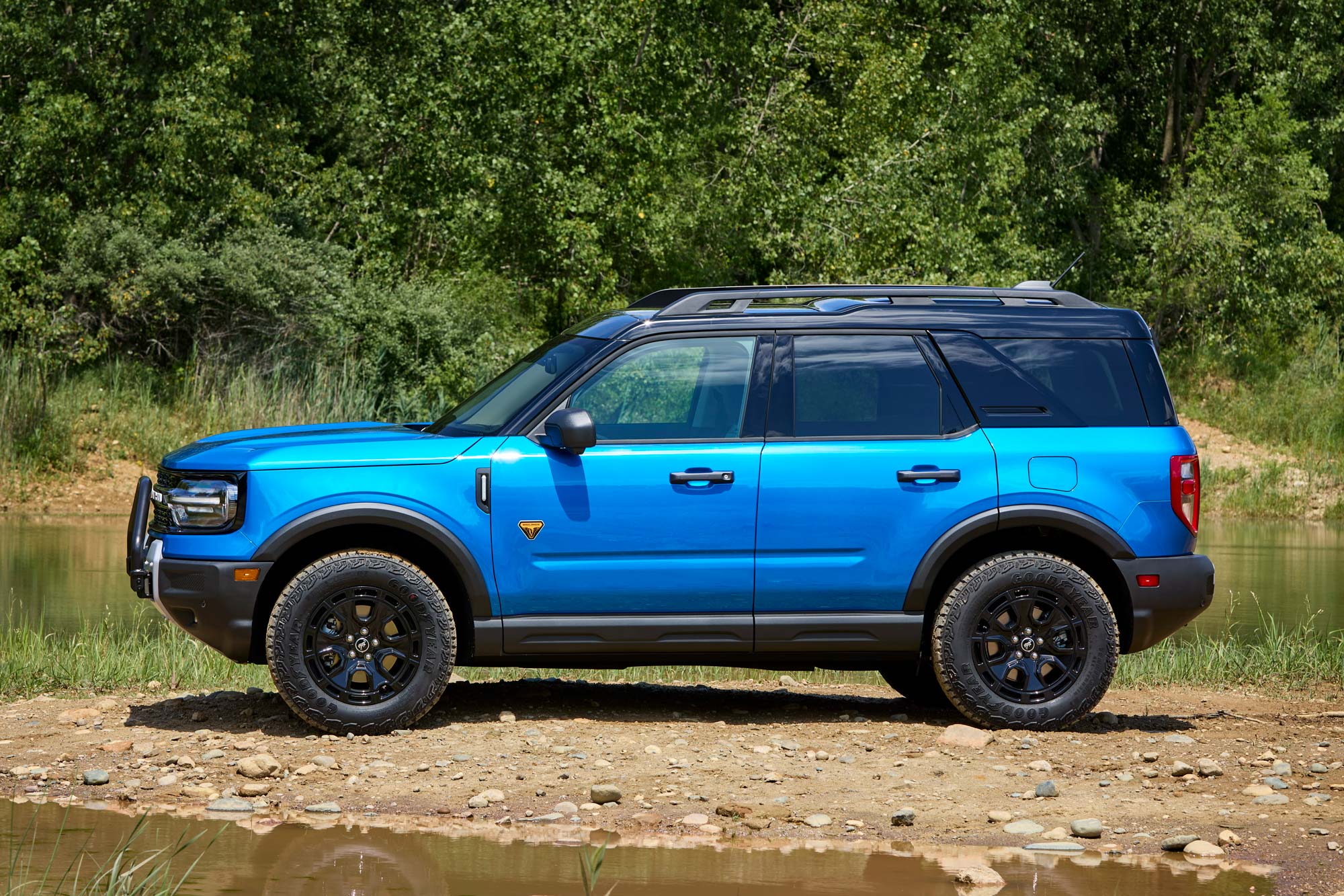 Side of a blue 2025 Ford Bronco Sasquatch