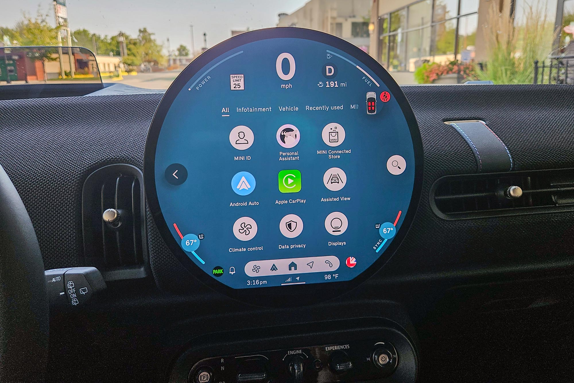 2025 Mini Cooper infotainment system.