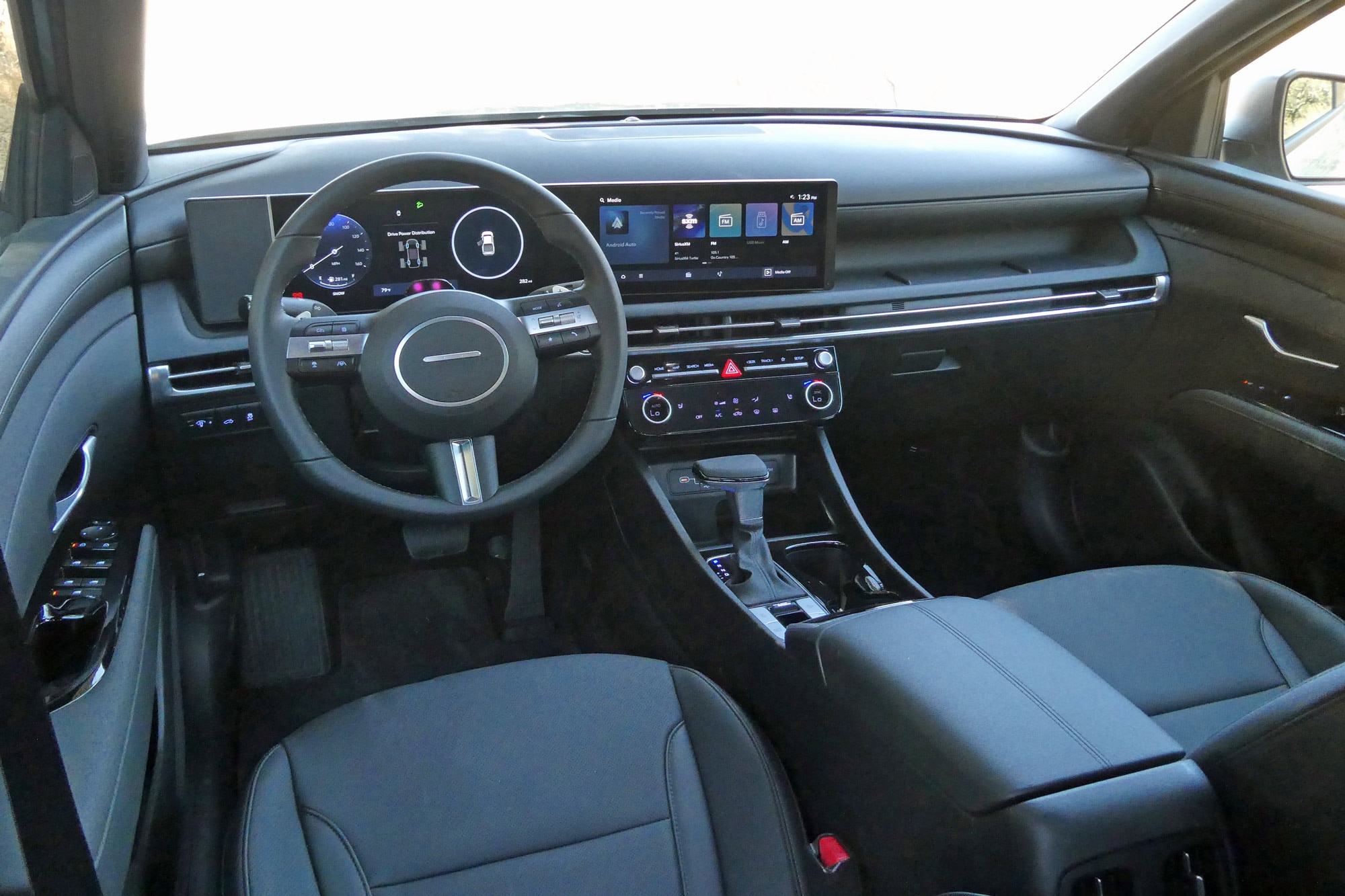 2025 Hyundai Santa Cruz XRT interior showing the new curved panoramic display panel.