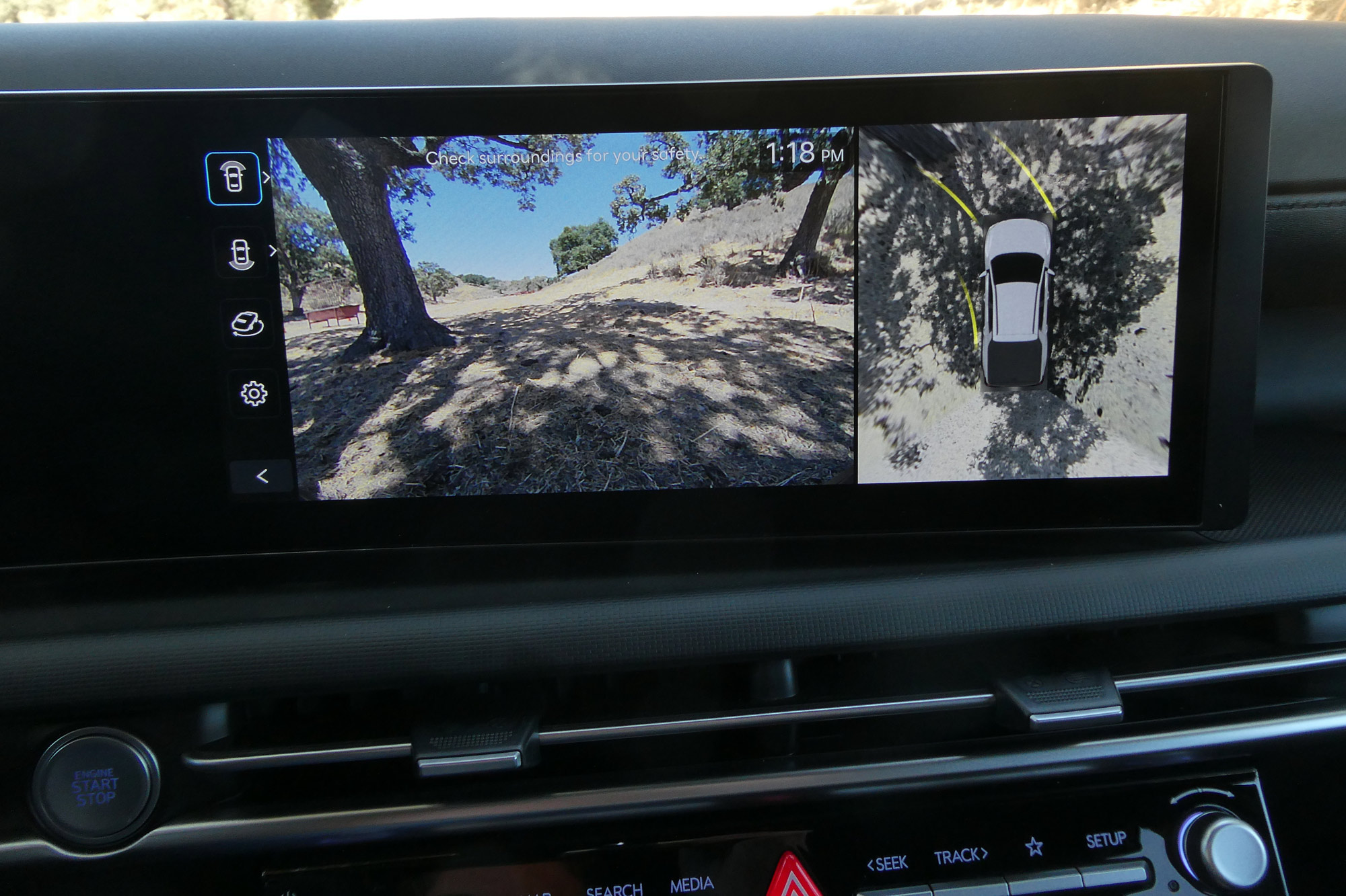 2025 Hyundai Santa Cruz XRT forward-view camera shown on the infotainment screen.