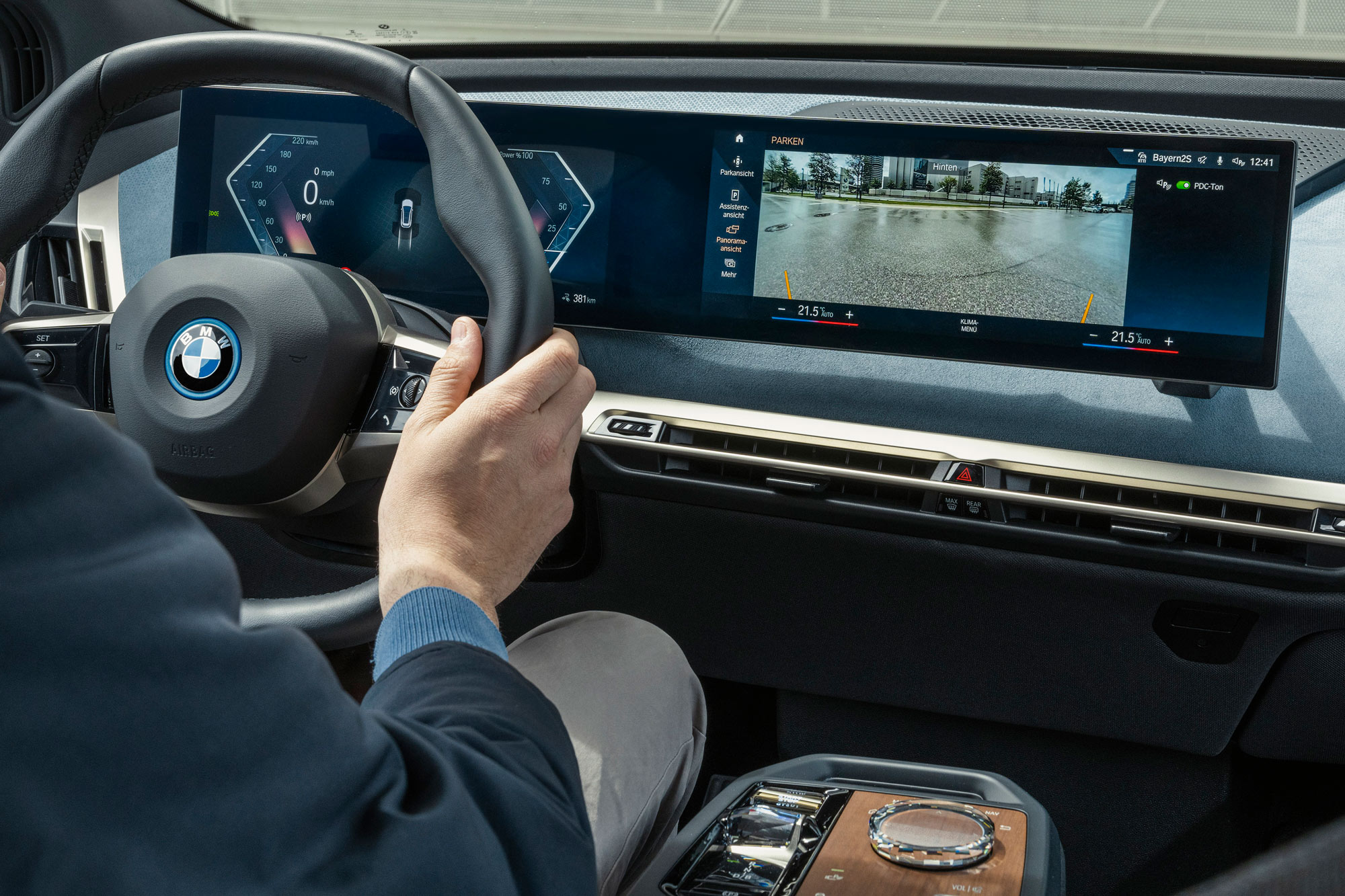 Backup camera monitor in a BMW iX