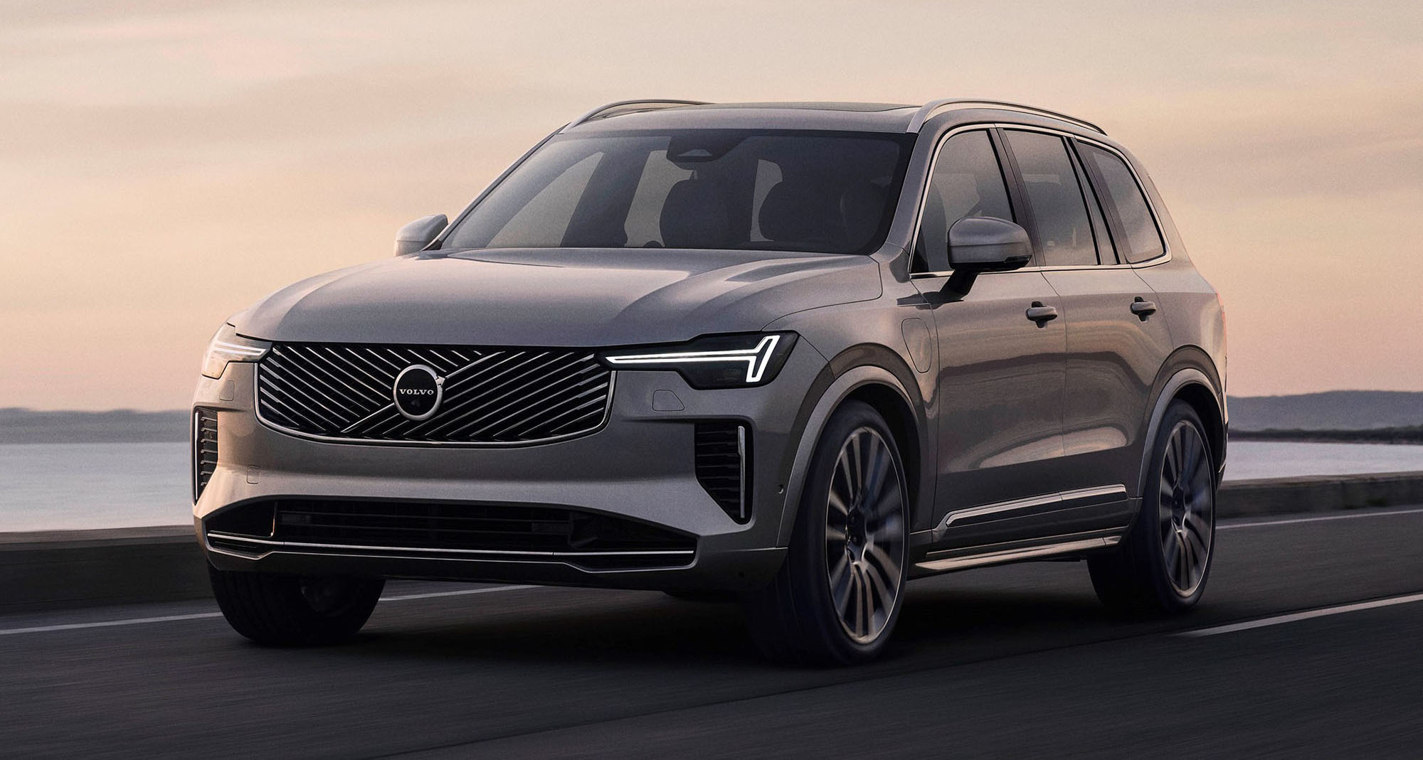 2025 Volvo XC90 First Look