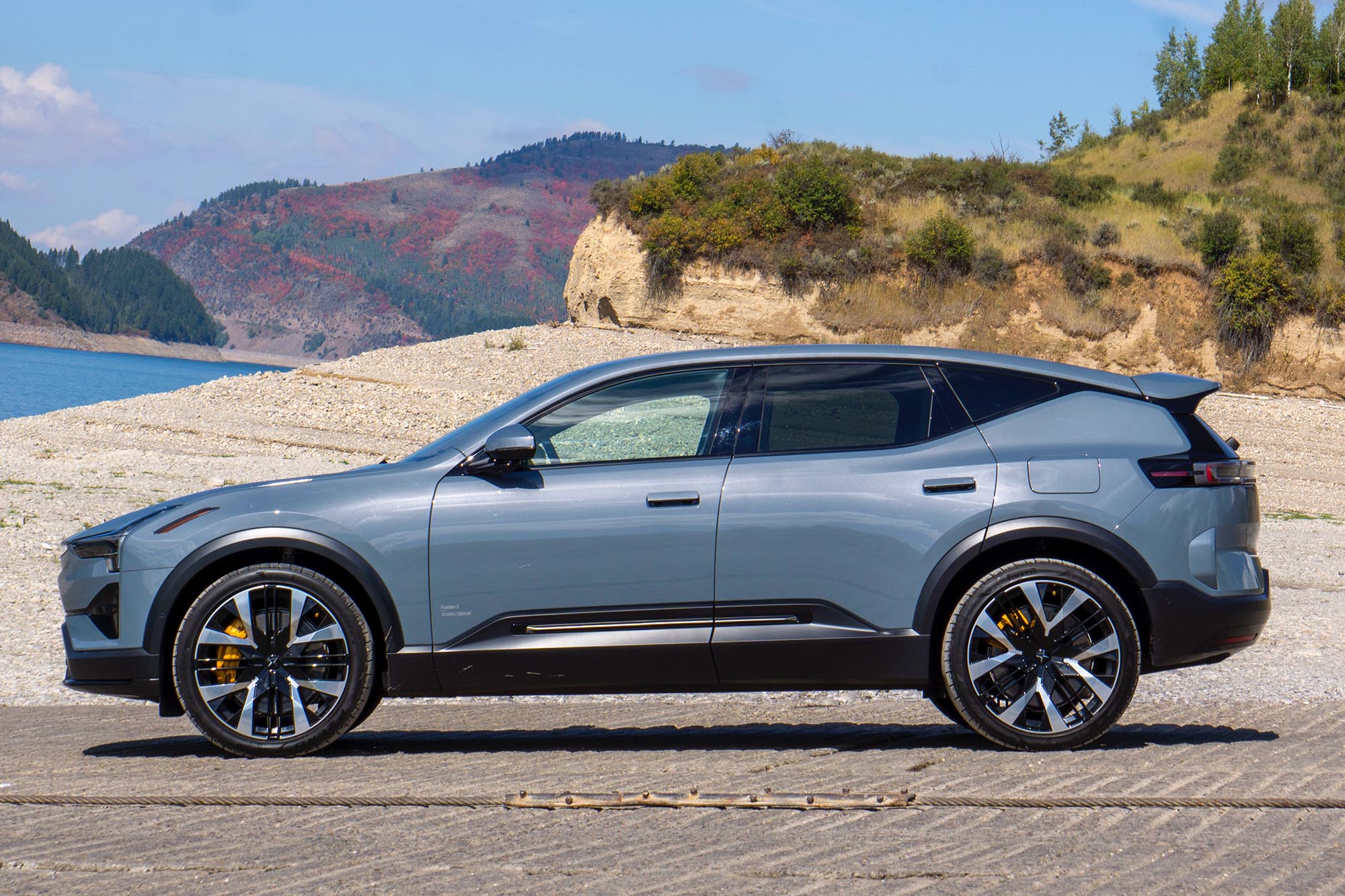 Gray 2025 Polestar 3 Launch Edition with mountains in the background.